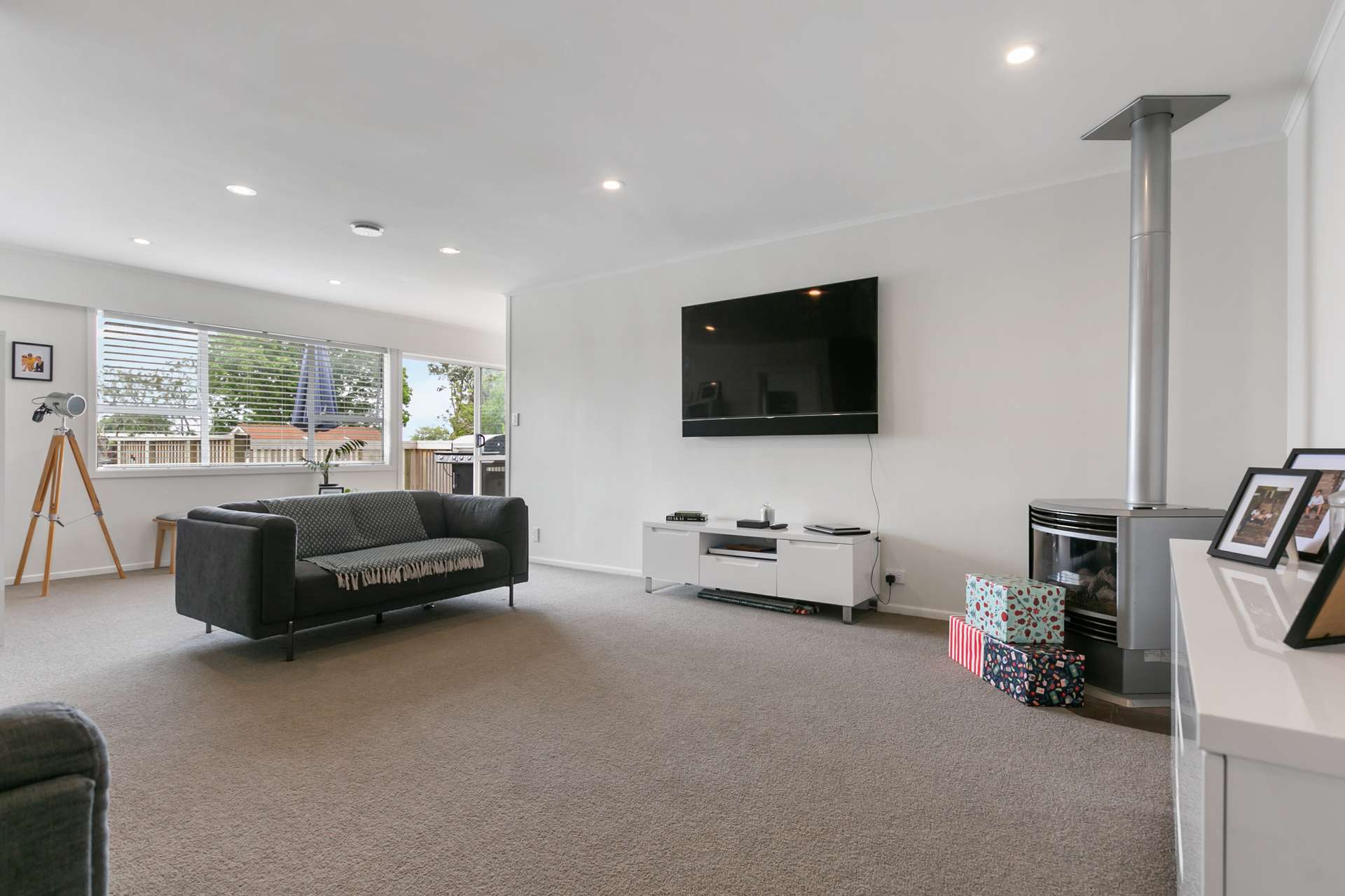 18 Taylor Road photo 8