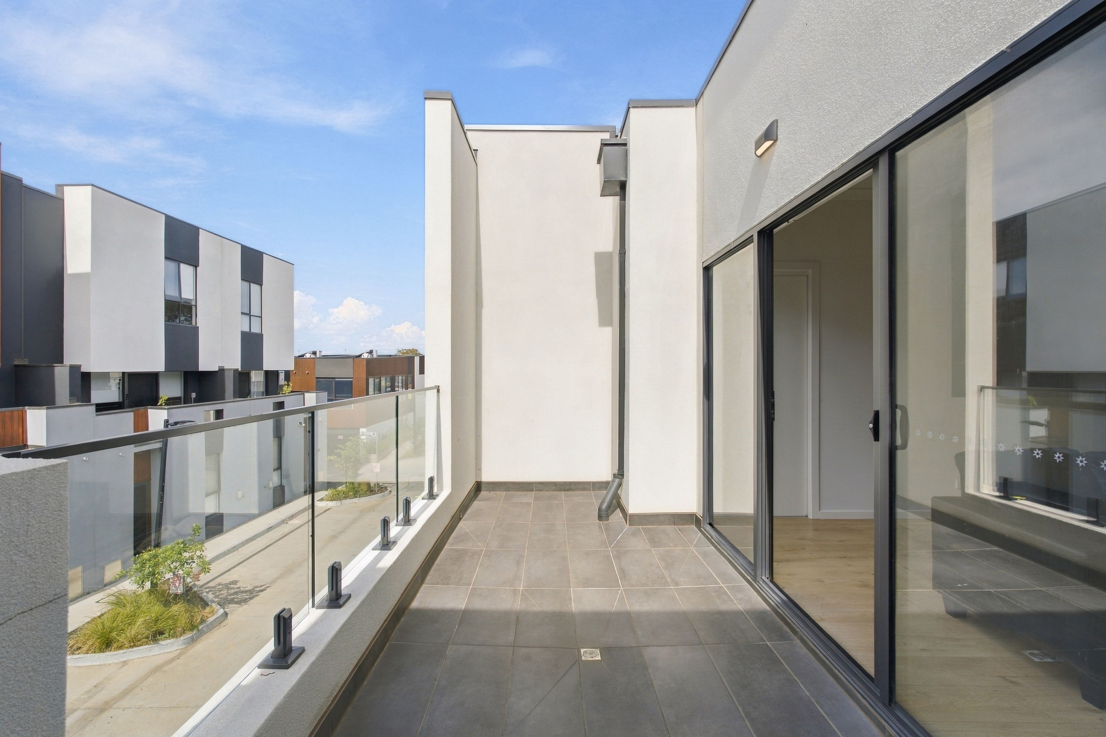 35 Fisken Way — photo 9 of 12