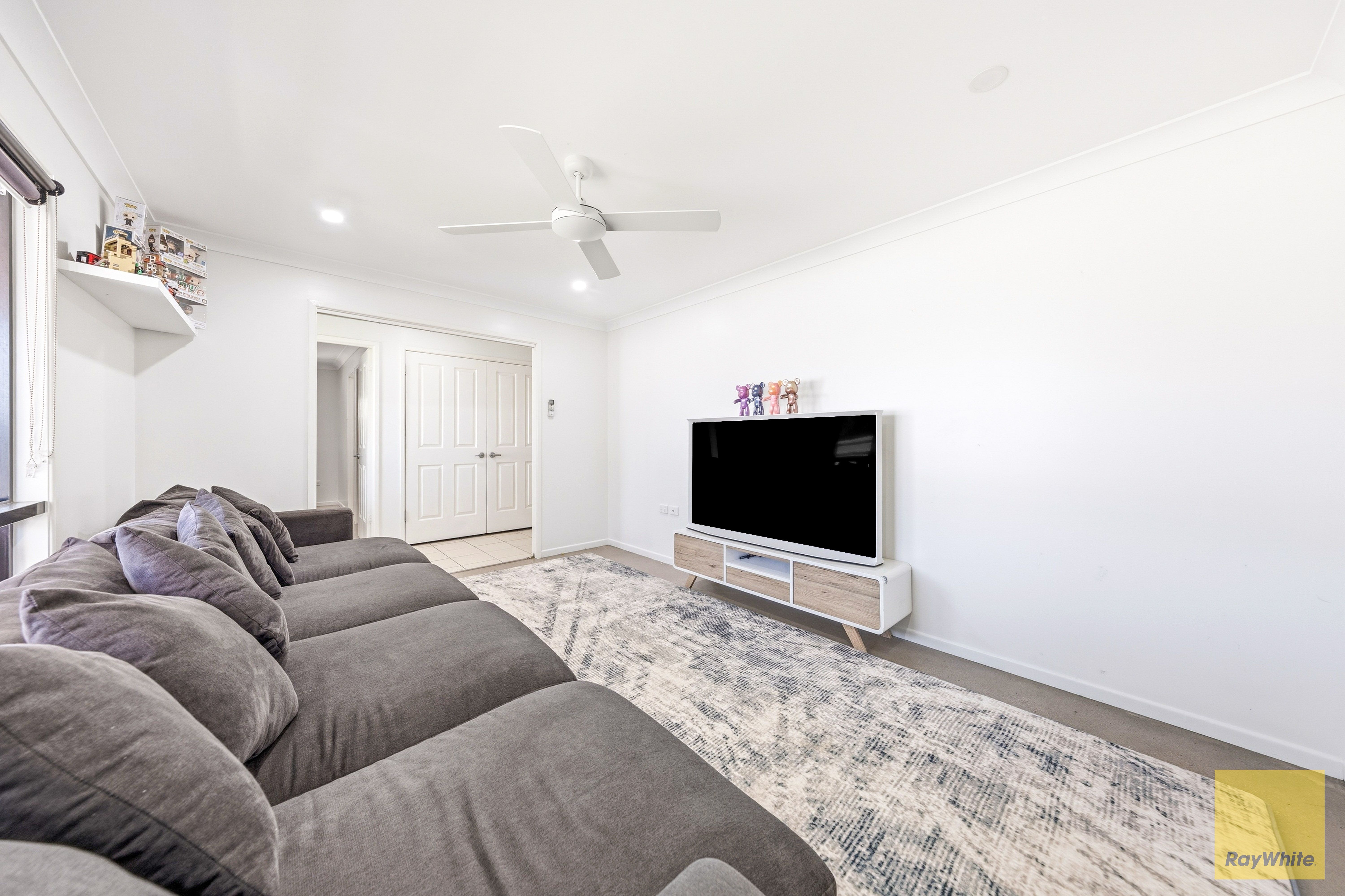 21 Crinum Crescent — photo 4 of 30