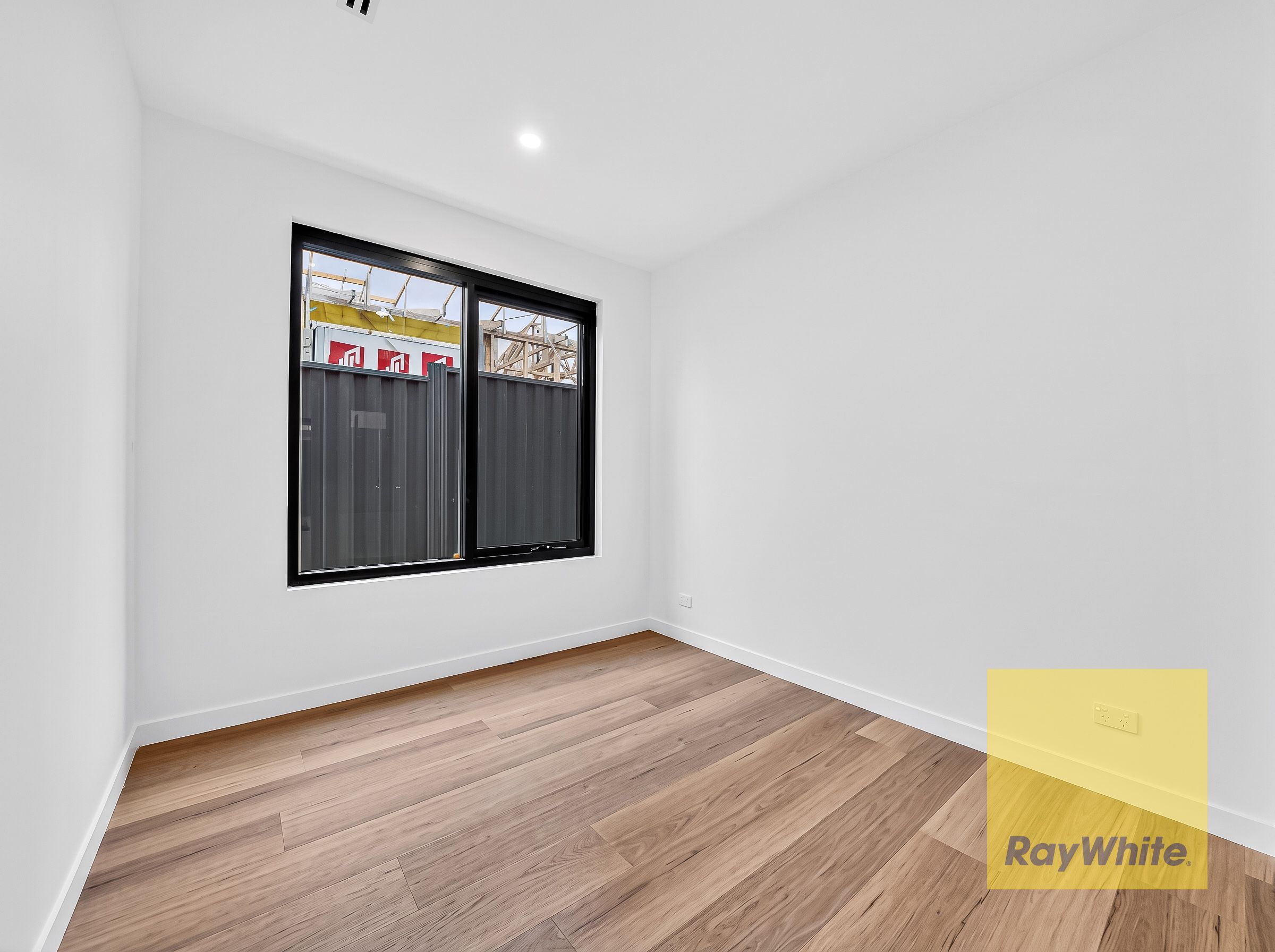 10 Cormac Way — photo 12 of 29