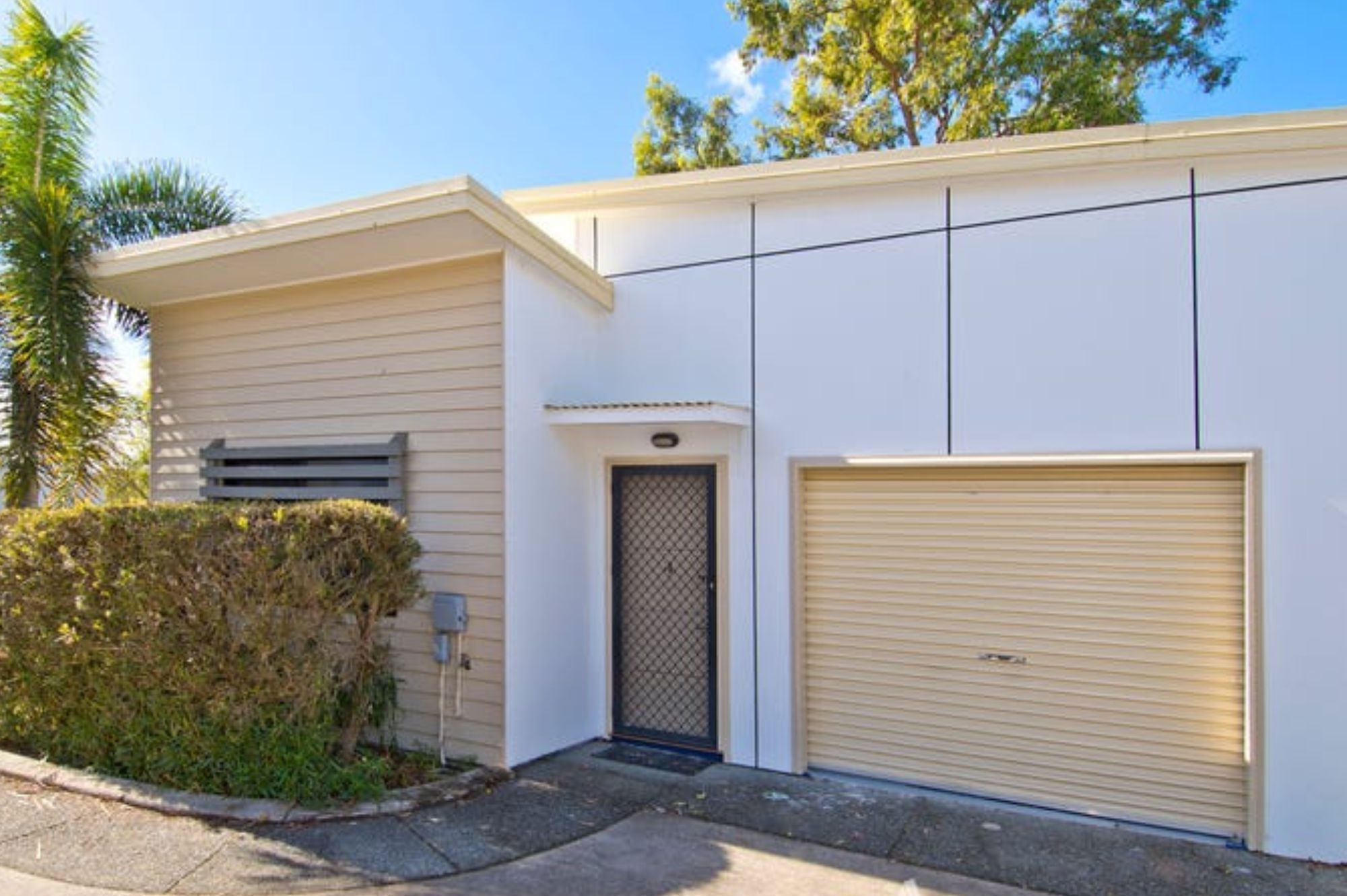 102 River Hills Road, Eagleby QLD 4207