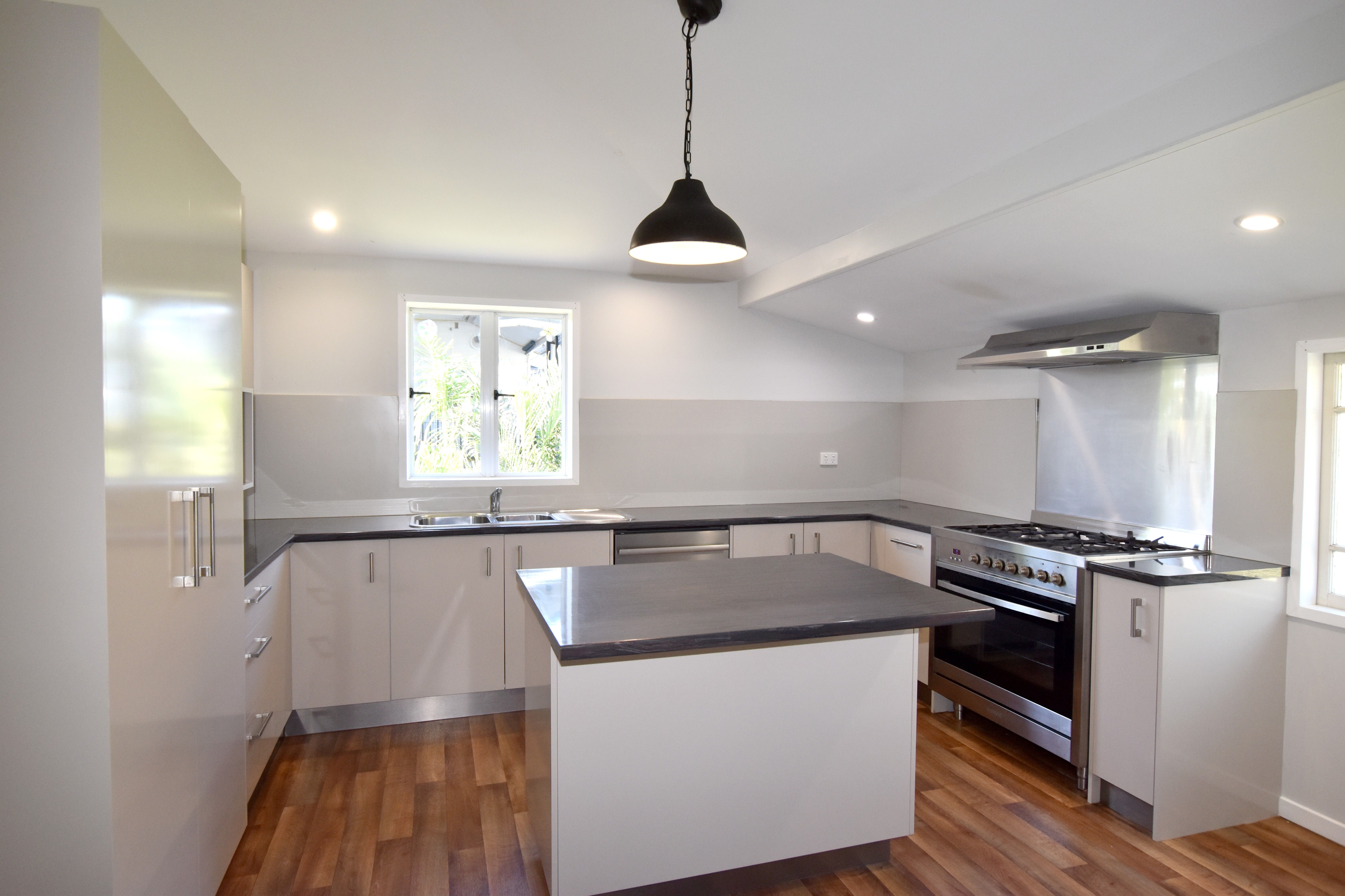 233 Auckland Street, South Gladstone, QLD 4680