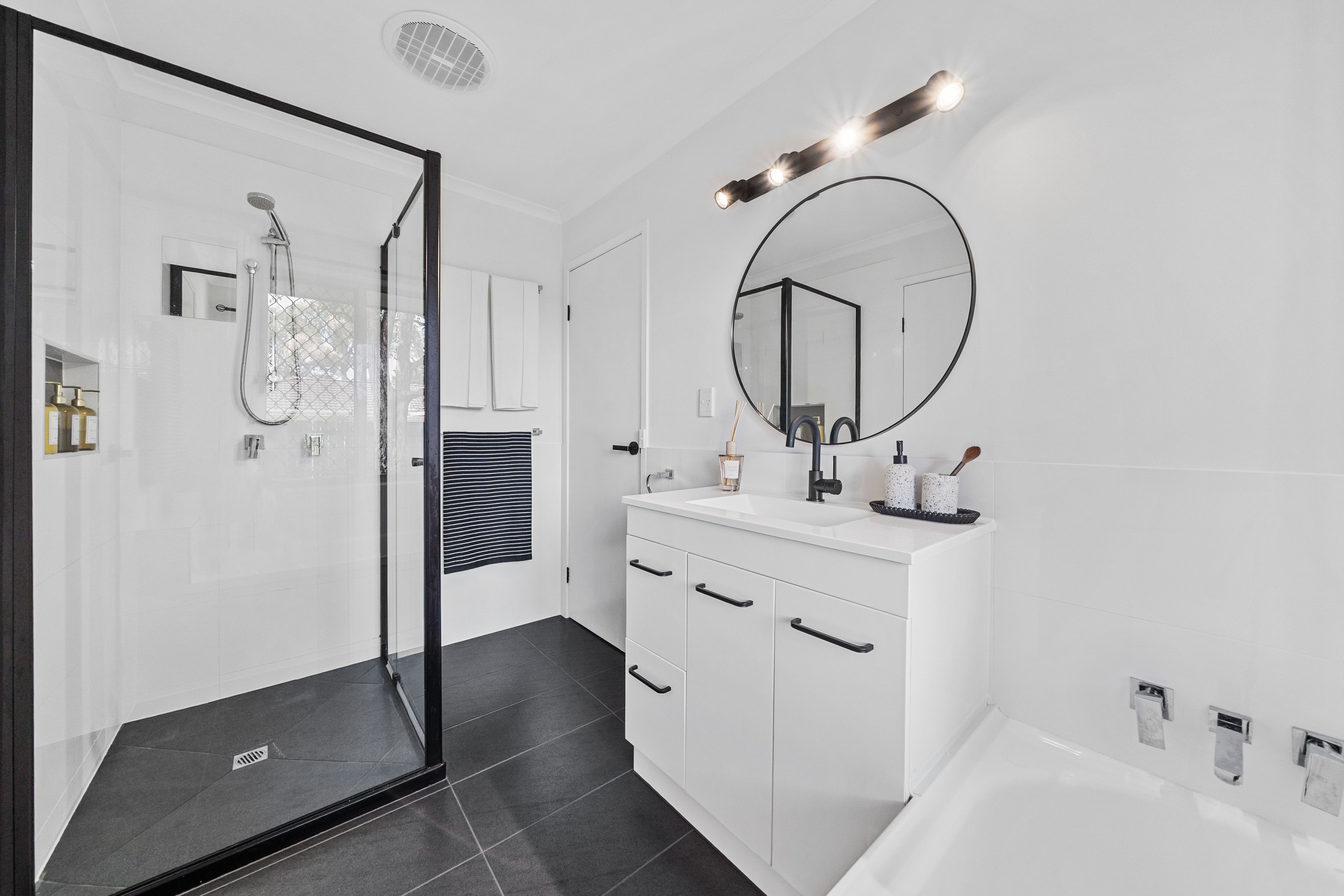 6 Tombildan Court — photo 6 of 18