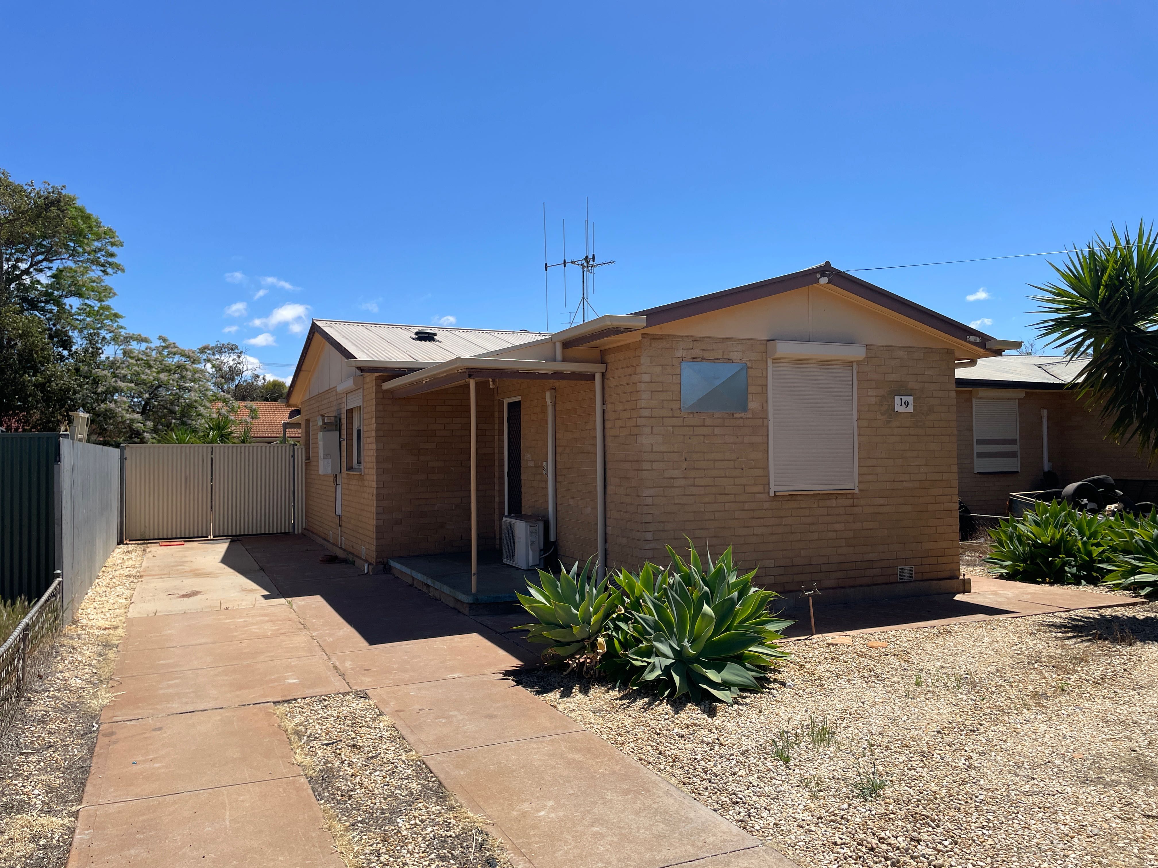 19 Moores Street, Whyalla Stuart, SA 5608