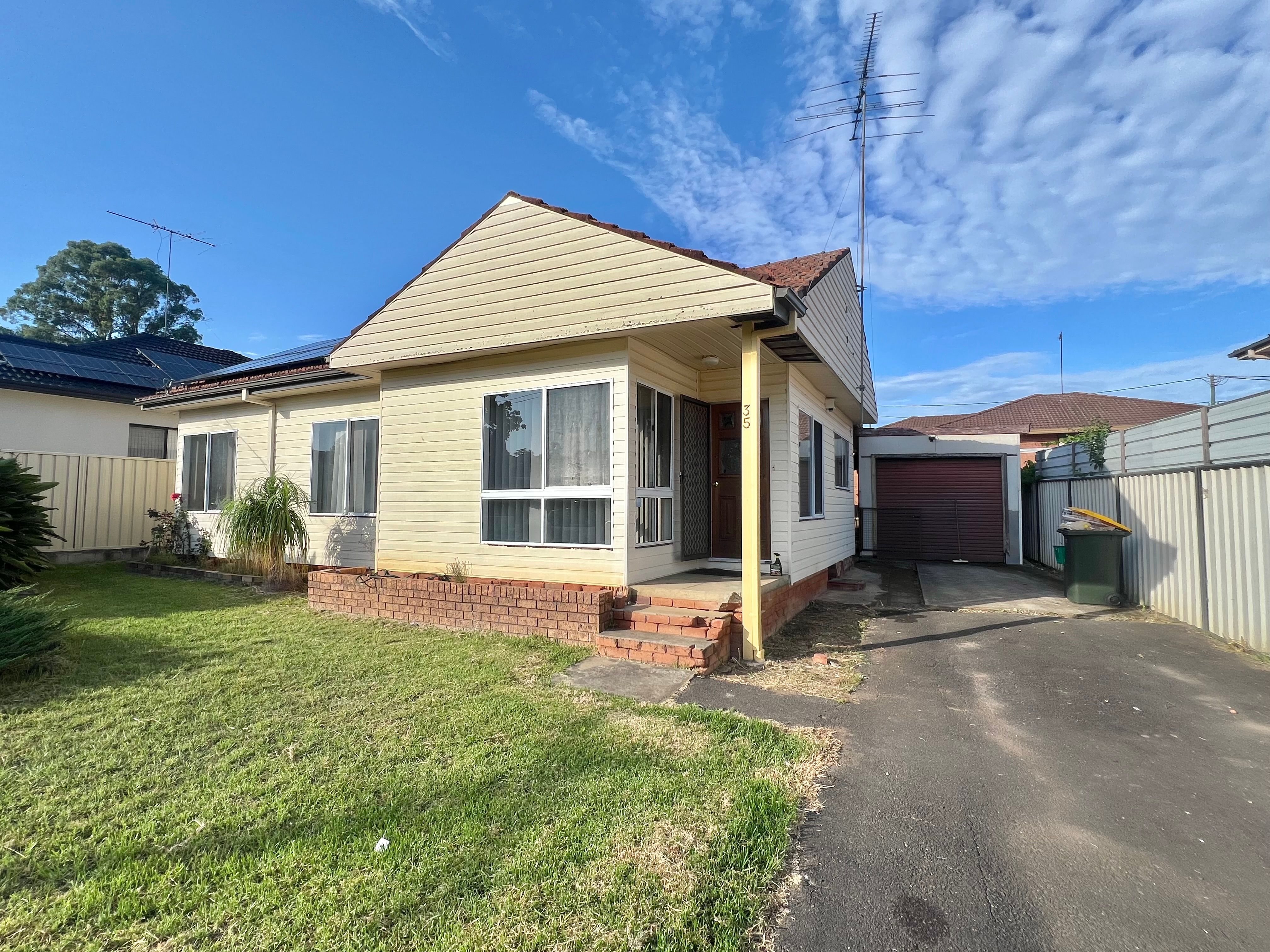 35 Allman Street, Campbelltown, NSW 2560