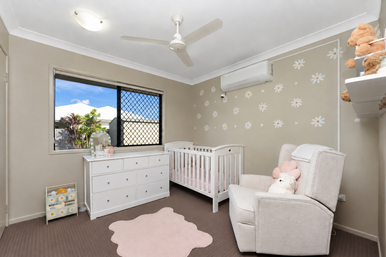 12 Milkwood Crescent — photo 7 of 11
