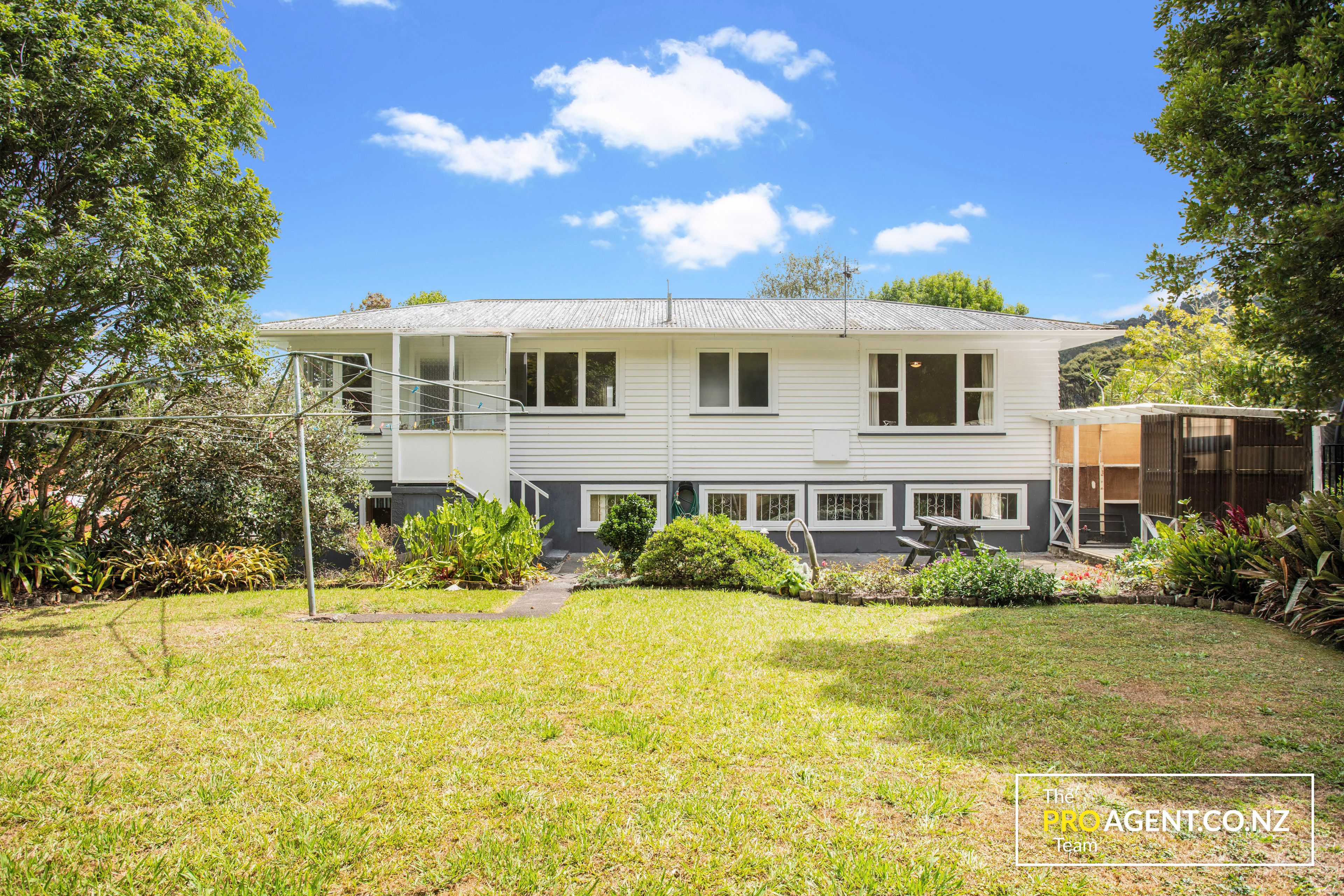 50 Rimutaka Place, Titirangi, Waitakere City