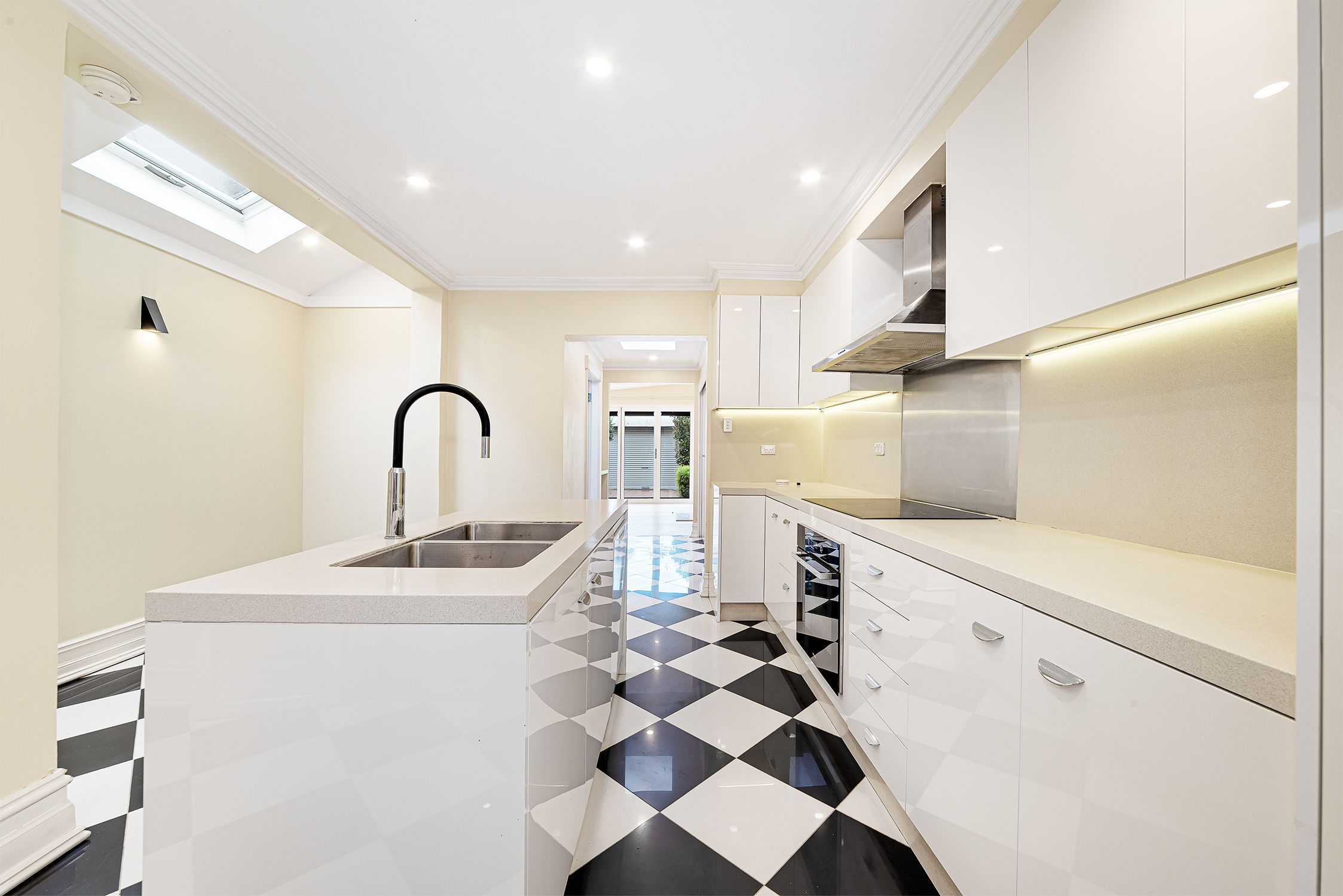 708 Bourke Street — photo 7 of 15
