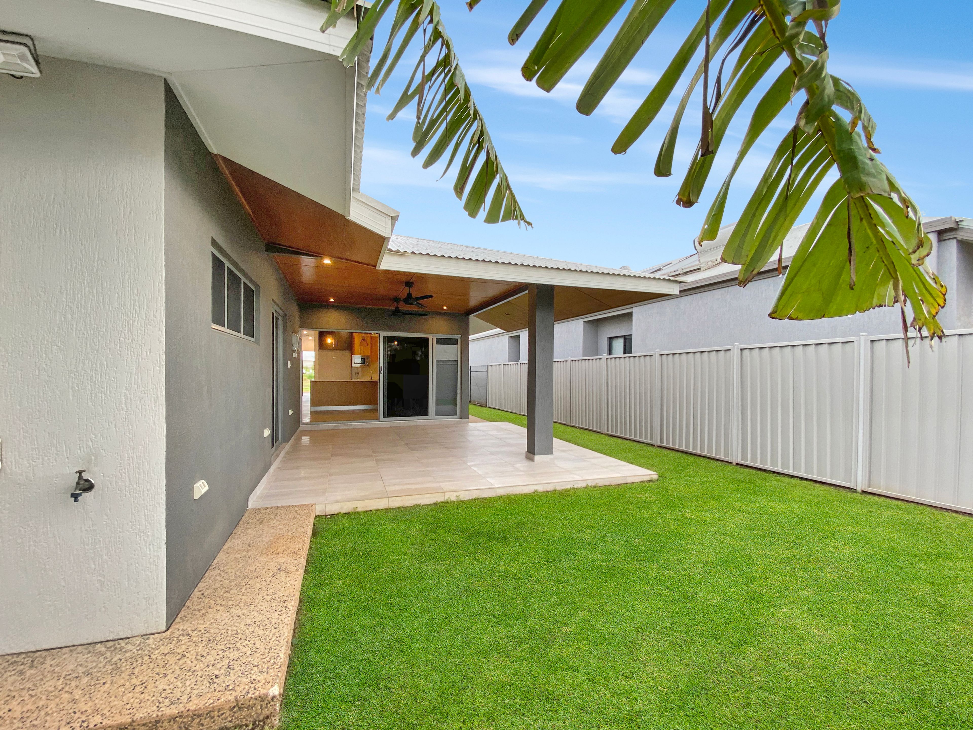 8 Blacktop Street, Zuccoli, NT 0832