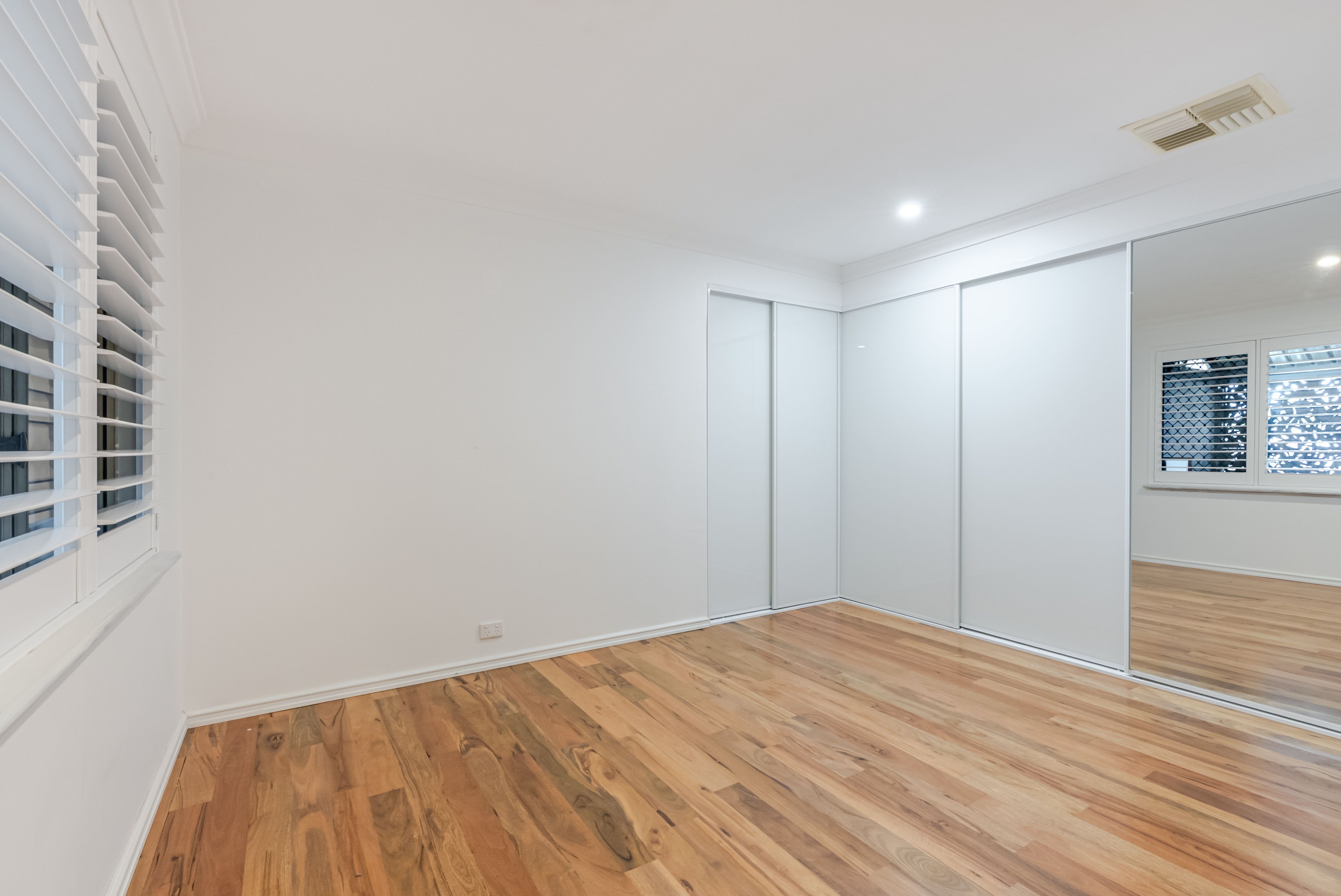 172 Penguin Road — photo 5 of 30