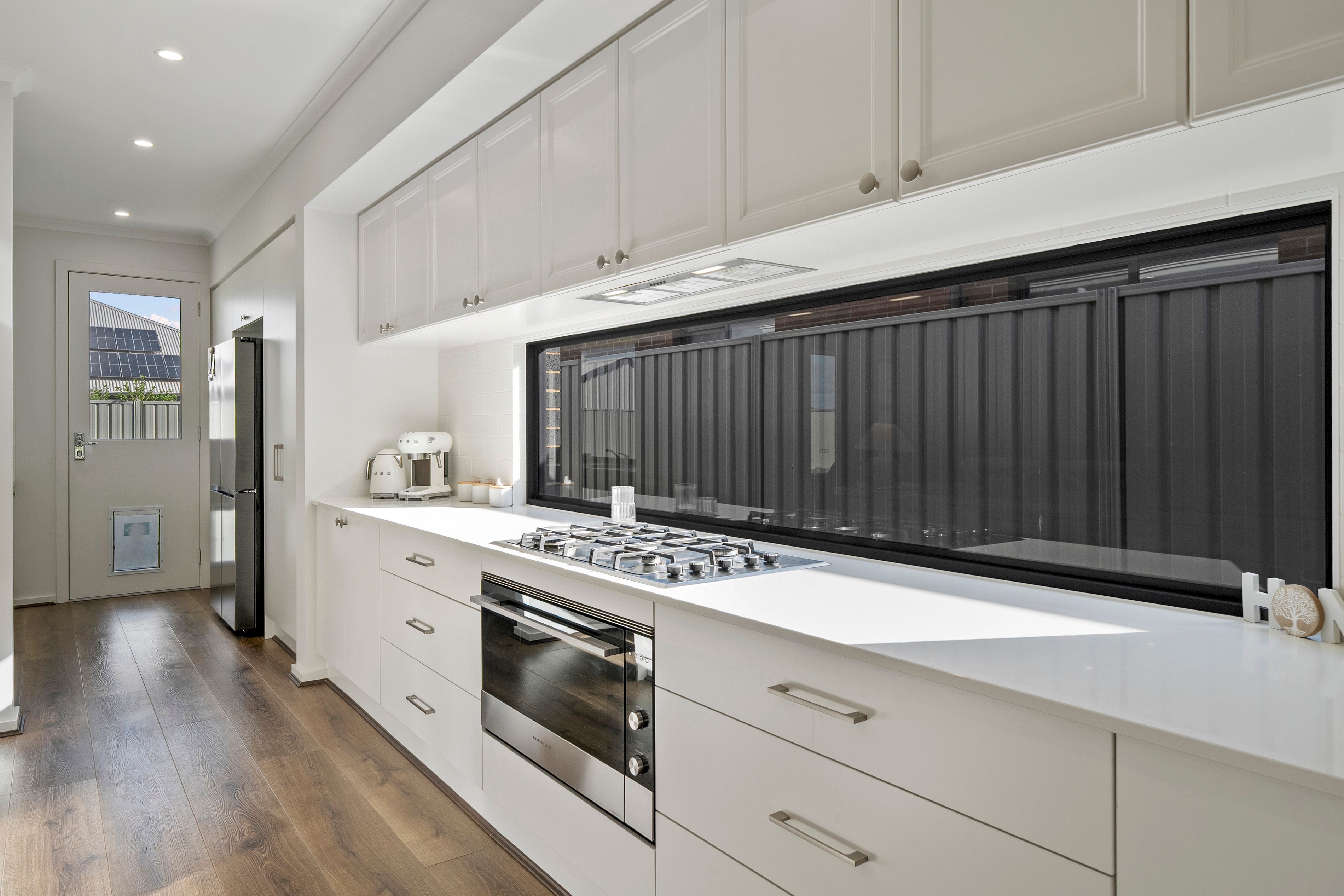 28 Kathleen Crescent — photo 8 of 20