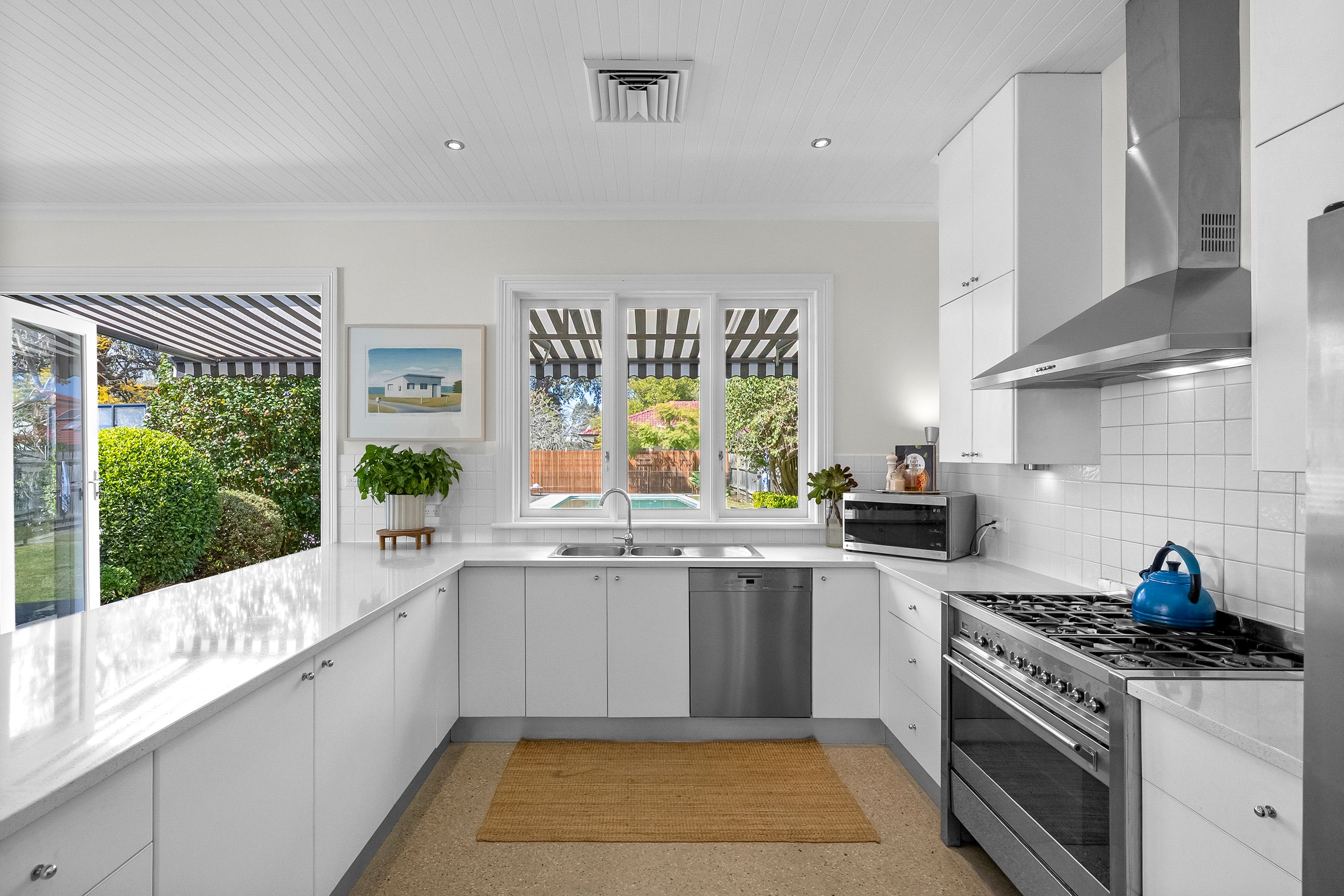 10 Werona Street — photo 8 of 25