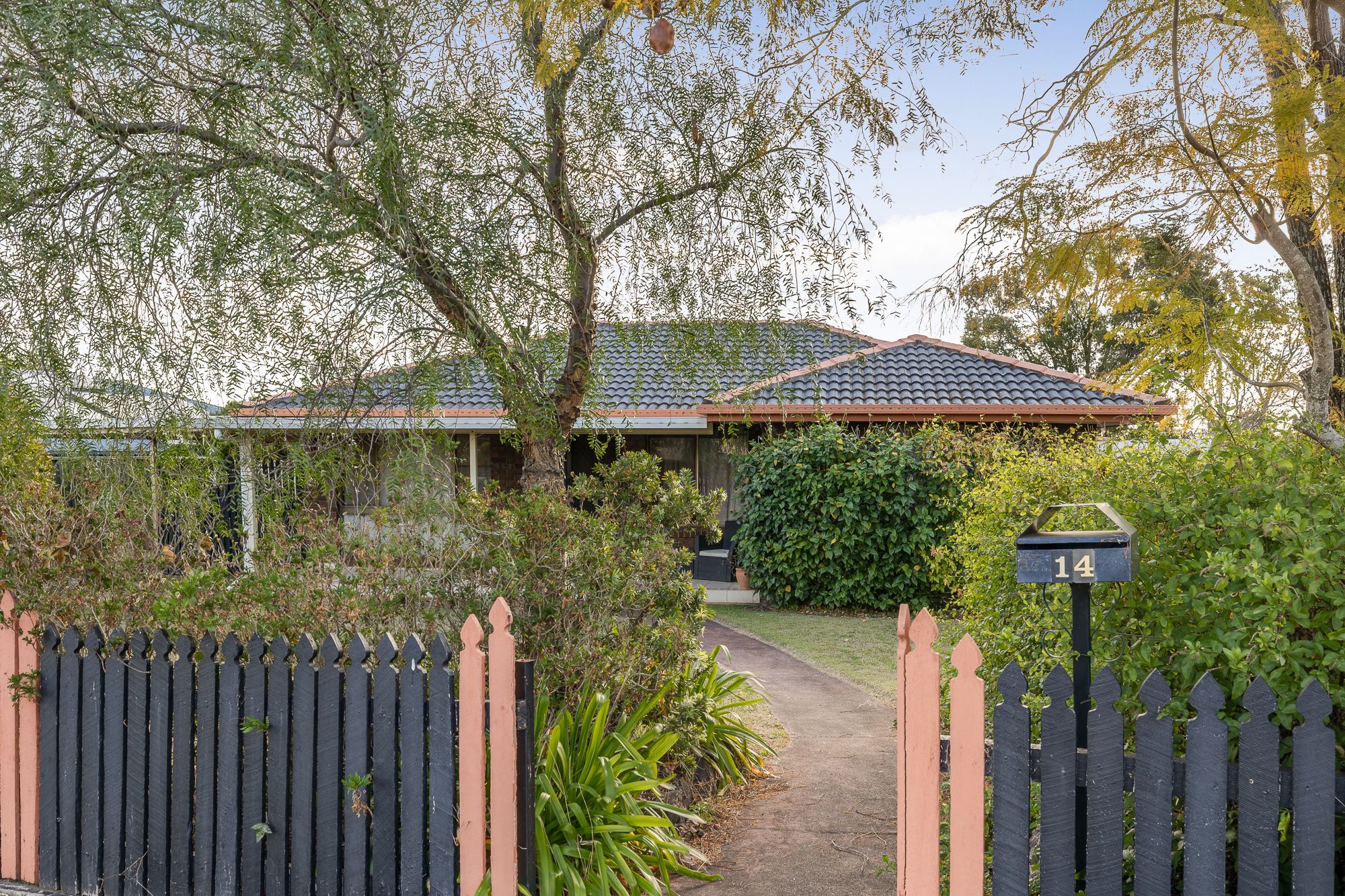 14 Gladstone Street — photo 13 of 13