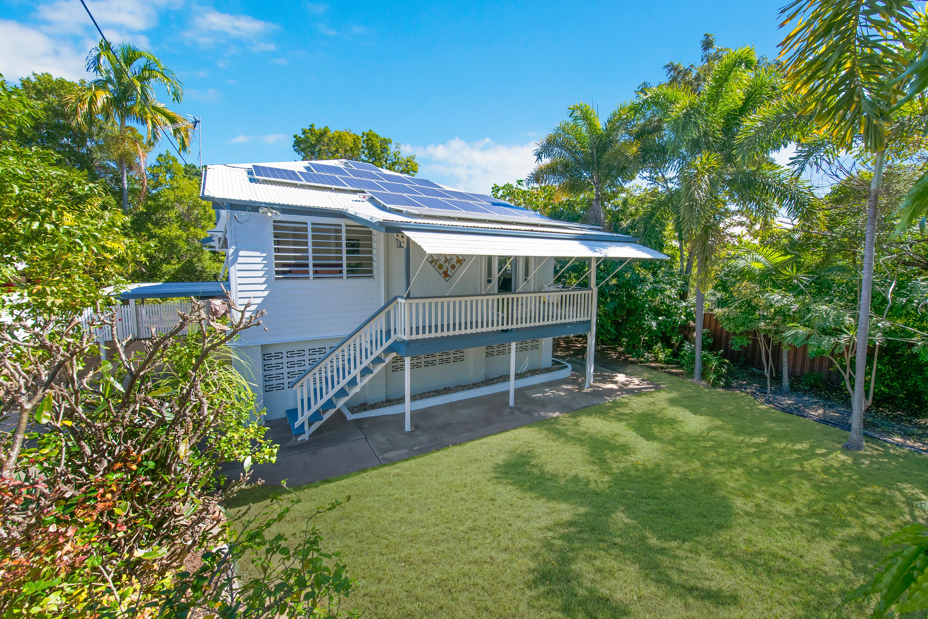 42 Stagpole Street, West End QLD 4810