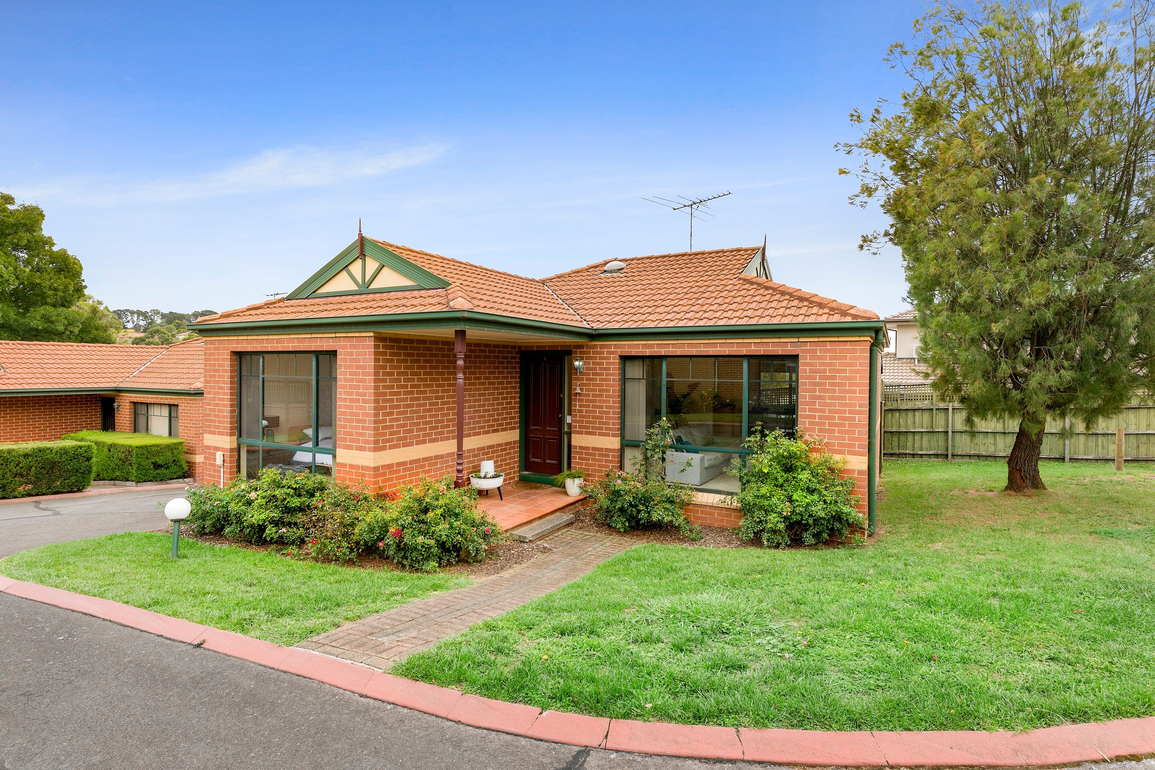 33 Leslie Street, Donvale VIC 3111