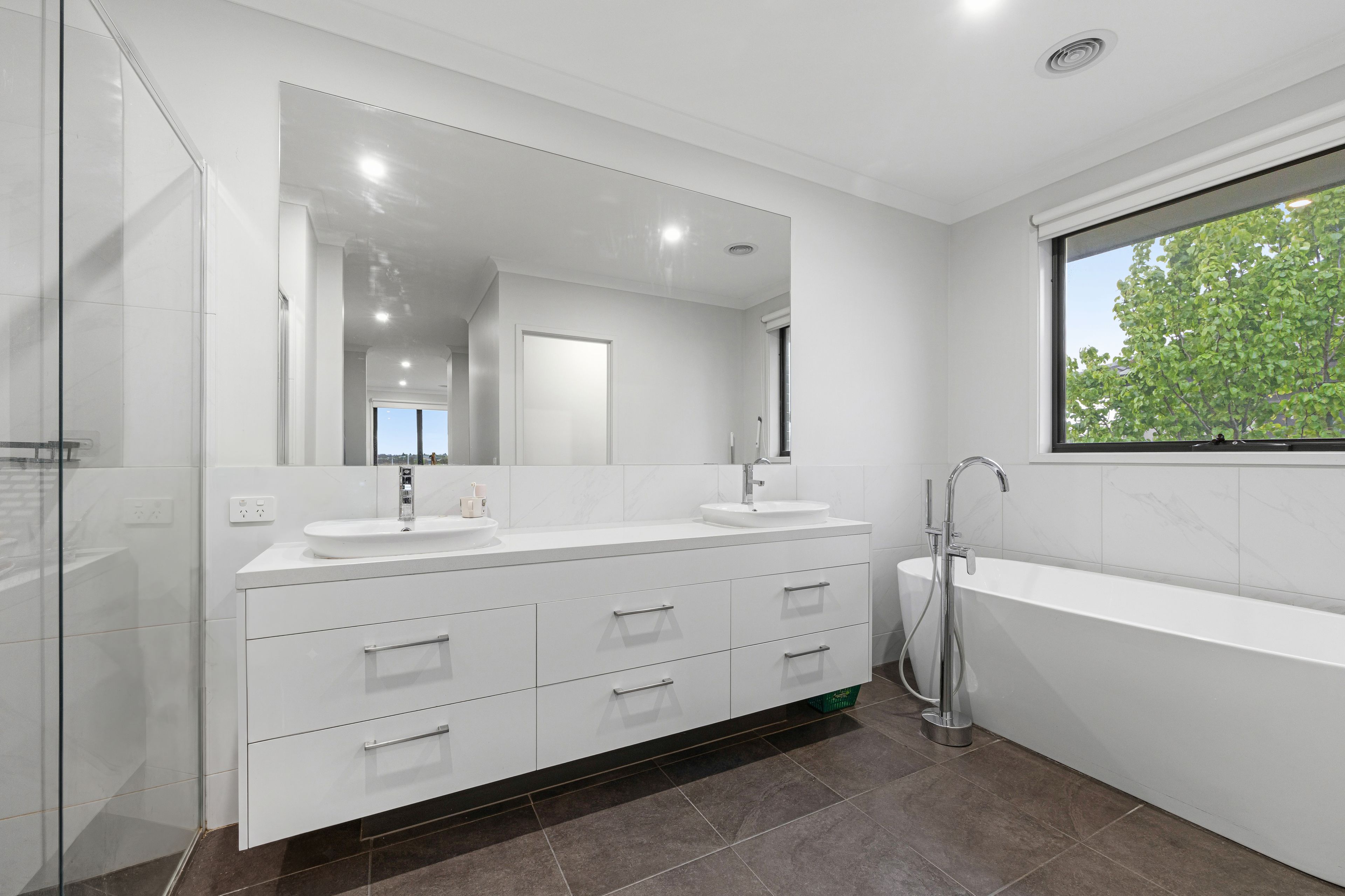 51 Eleanor Drive — photo 18 of 30