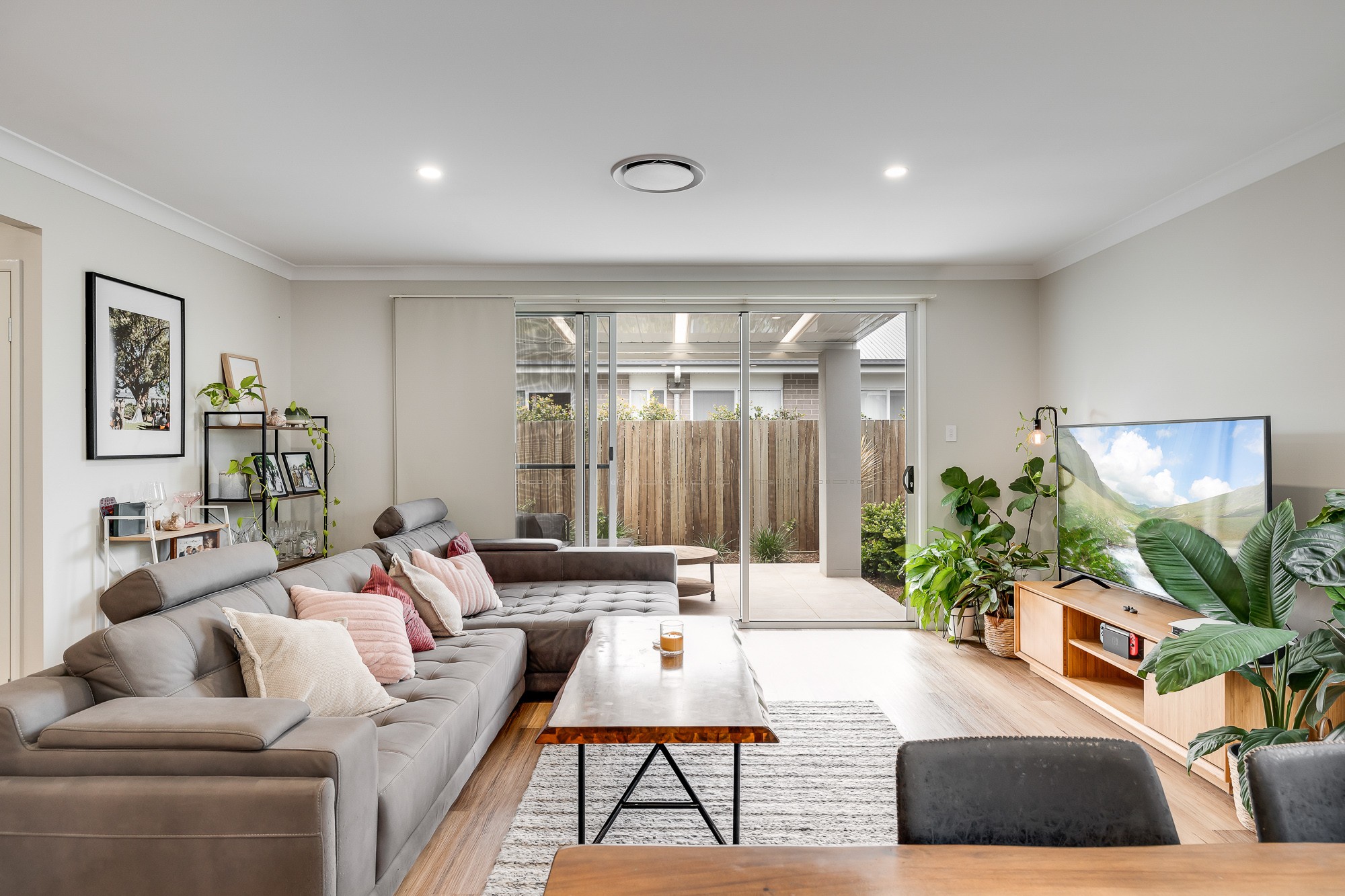 2/60 O'neill Circuit, Kearneys Spring, QLD 4350