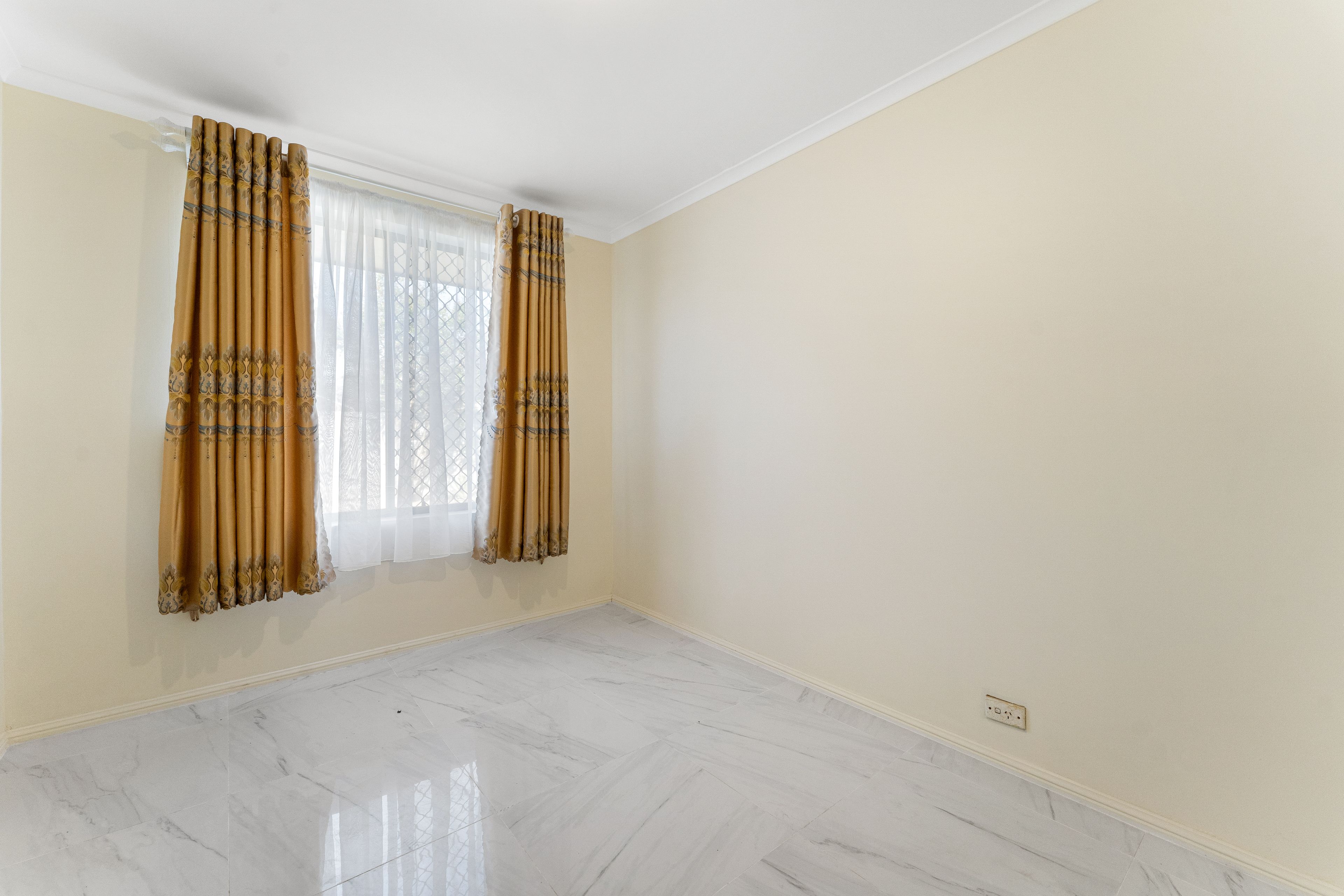 10 Alan Crescent — photo 10 of 14