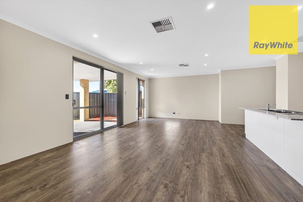 148 Mornington Crescent, Wandi, WA 6167