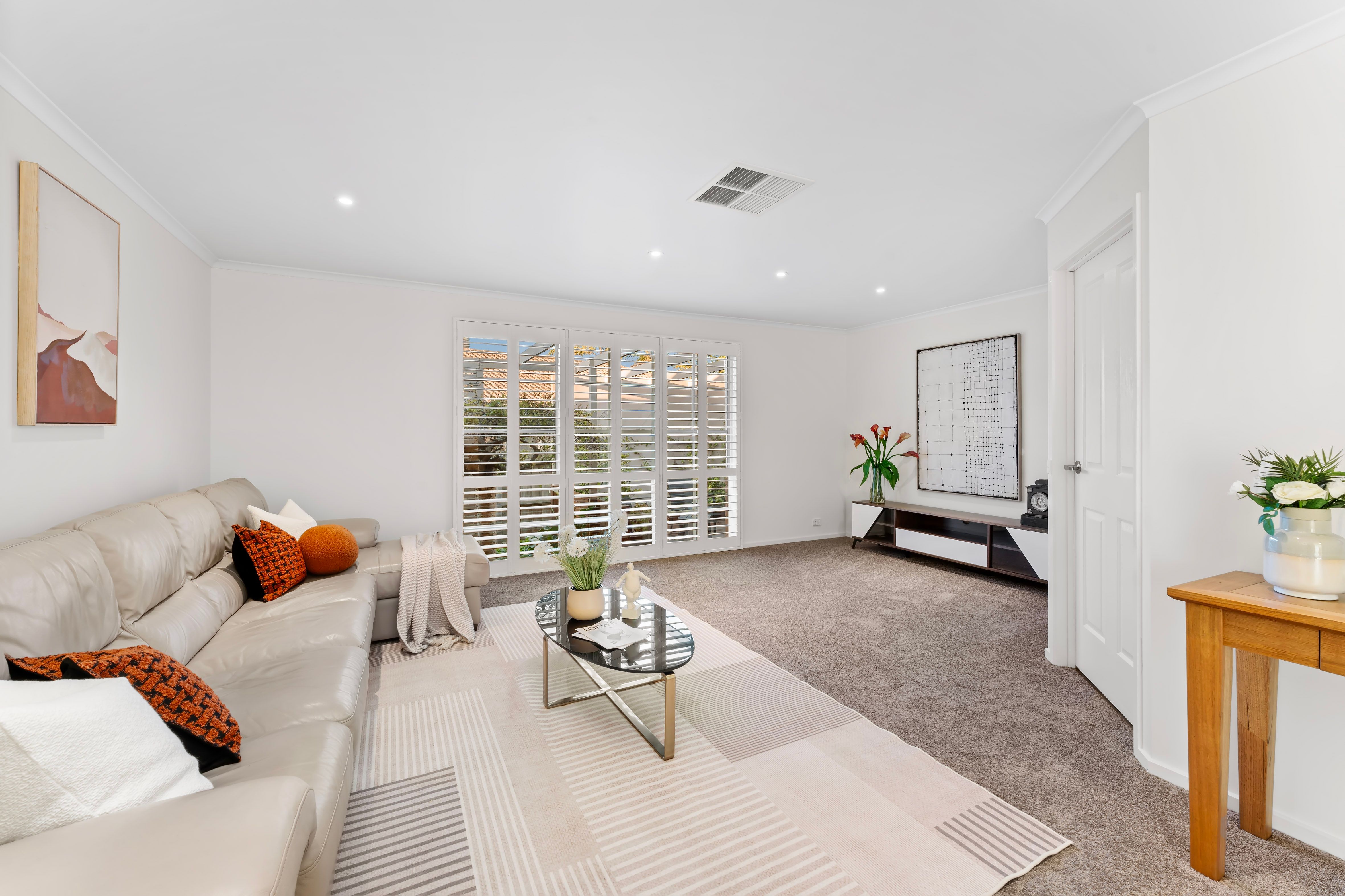 9 Mistletoe Close, Knoxfield, VIC 3180