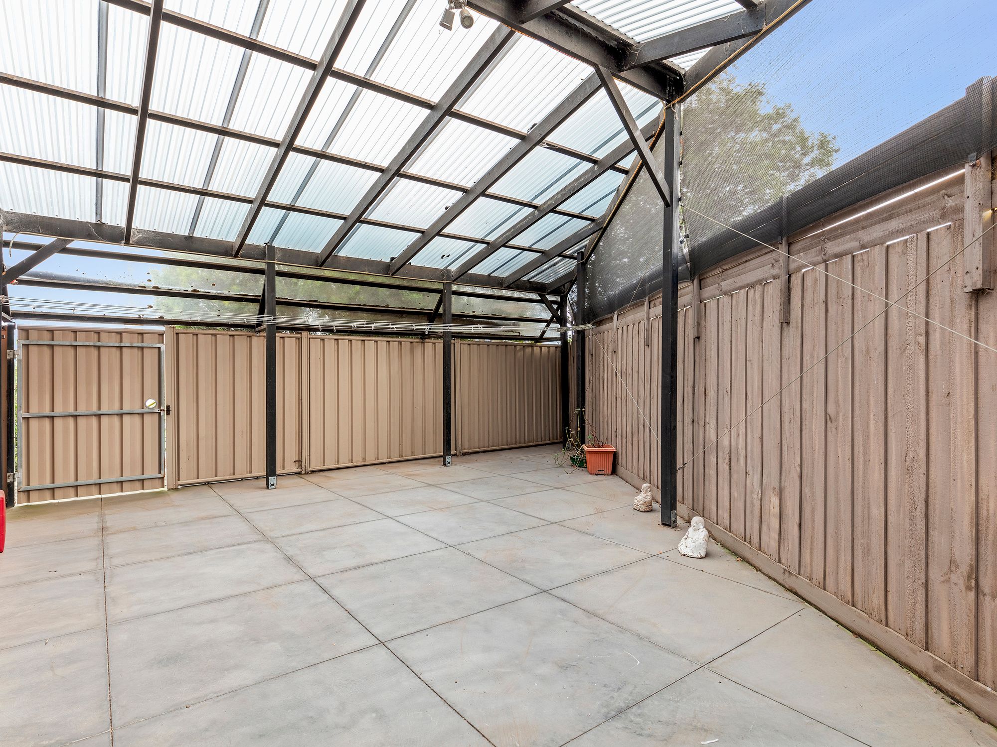 36-38 Streeton Close — photo 10 of 11