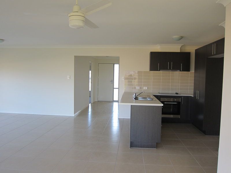 118 Whitmore Crescent, Goodna, QLD 4300