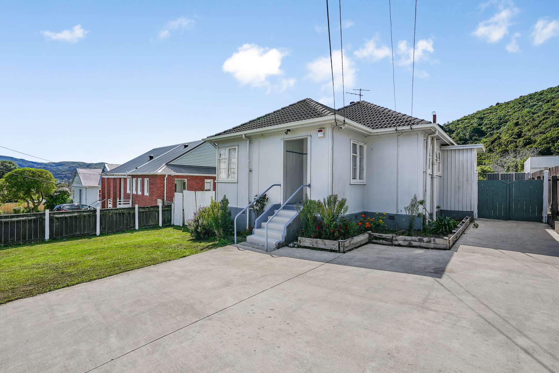 56 Wilkie Crescent photo 0