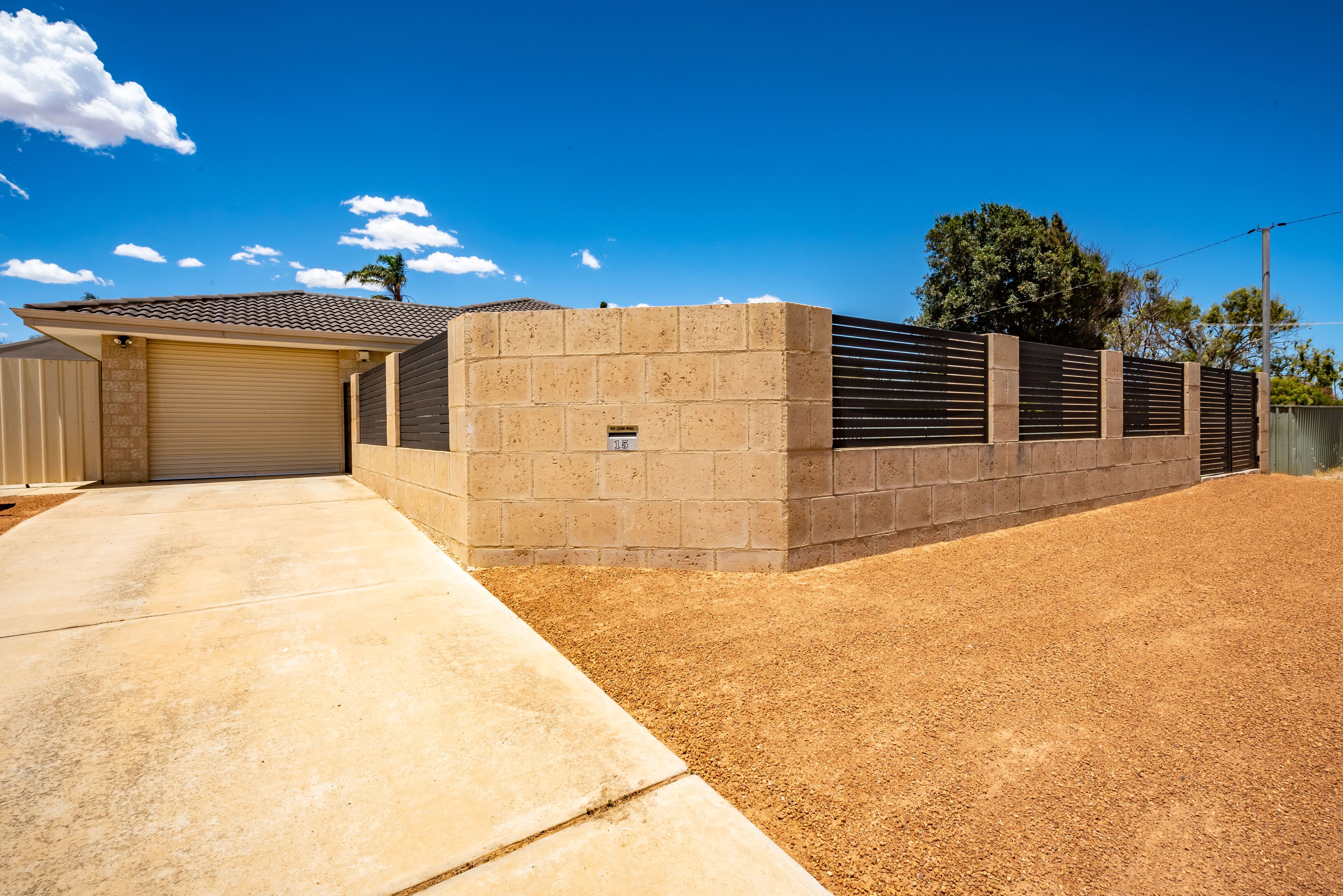 15 Broadfield Close, Utakarra, WA 6530