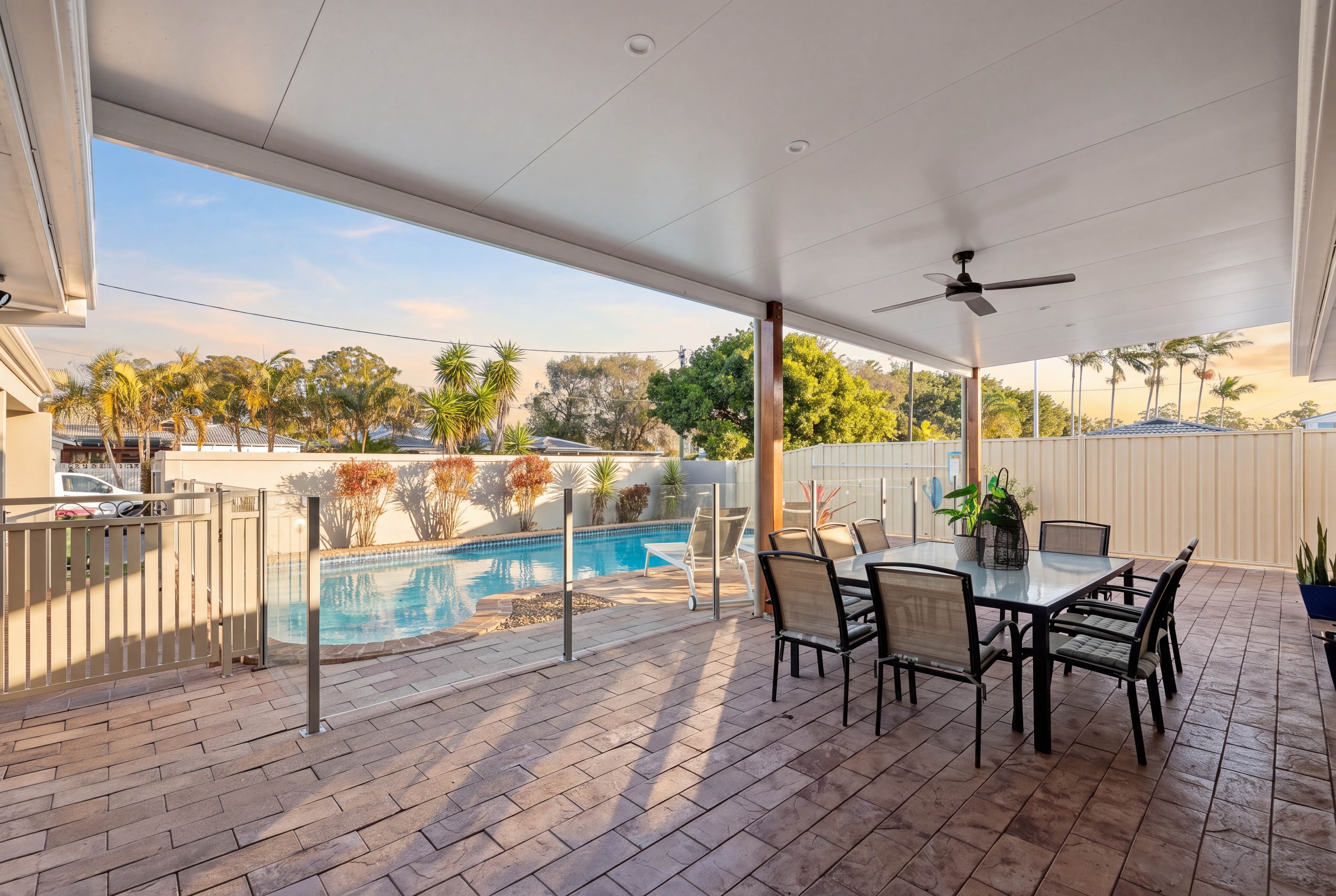 65 Kalimna Drive, Broadbeach Waters, QLD 4218