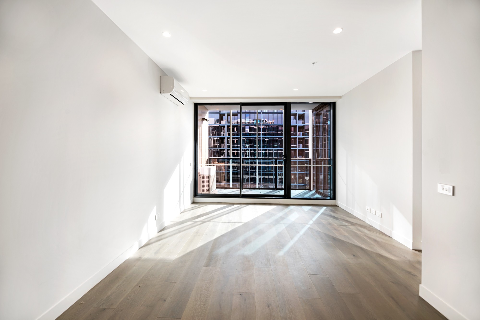 705/3 Tarver Street, Port Melbourne, VIC 3207