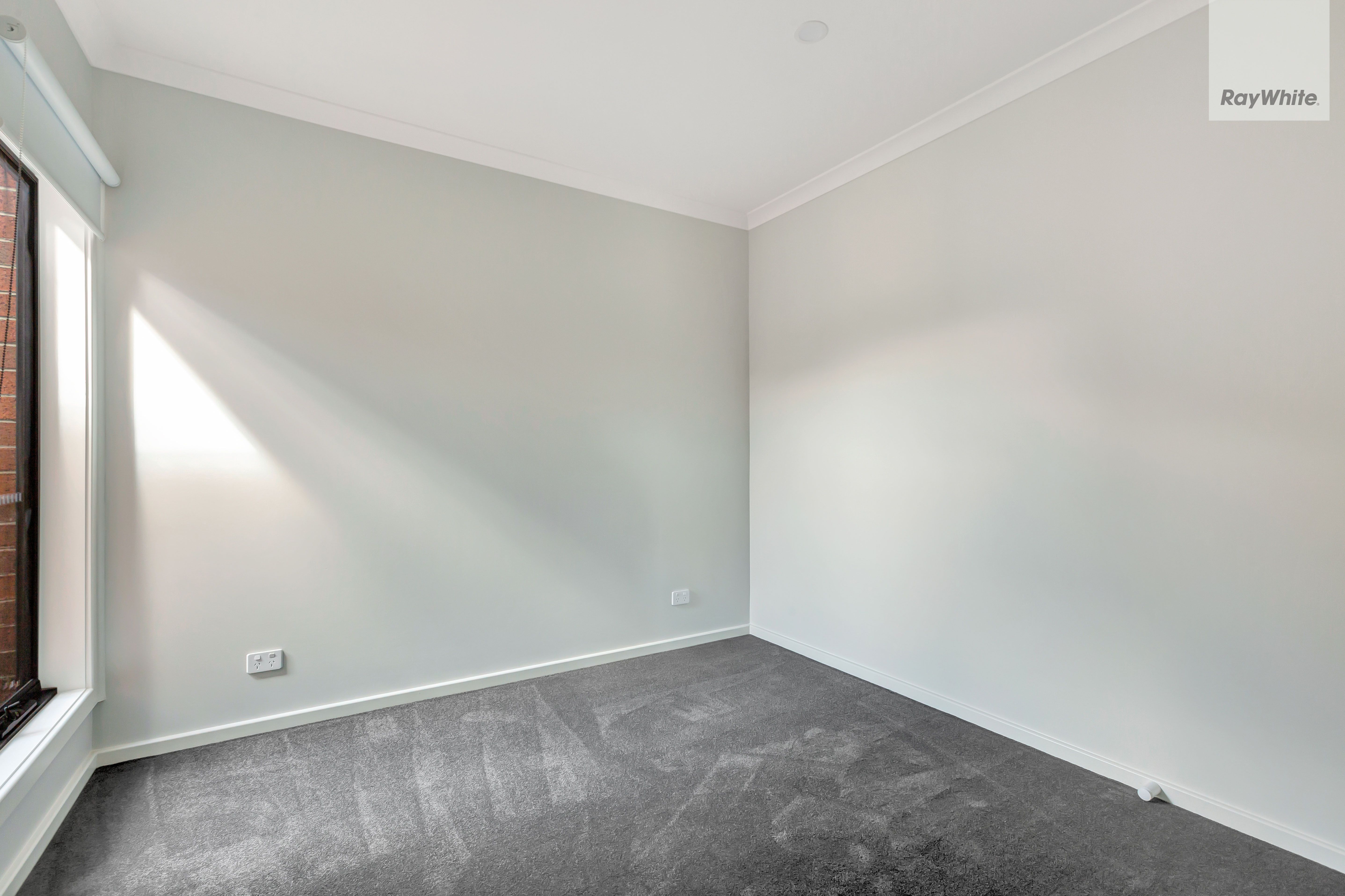158 Newbridge Boulevard — photo 8 of 11