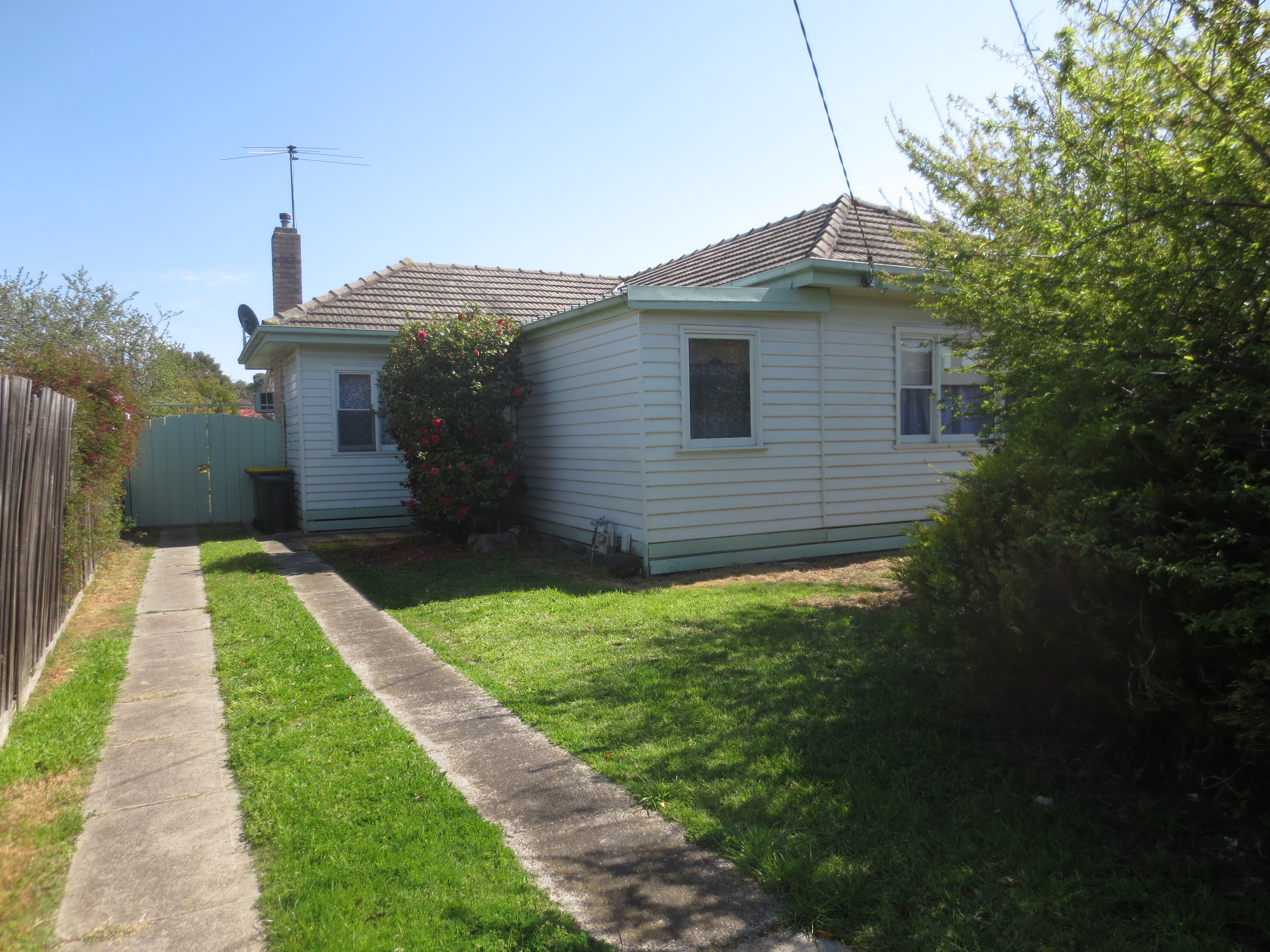19 Ellerslie Street, Kingsbury, VIC 3083