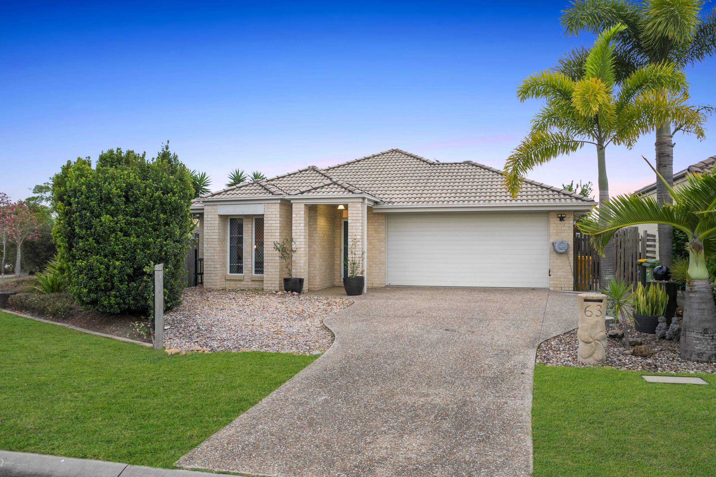 63 Sears Parade, North Lakes, QLD 4509