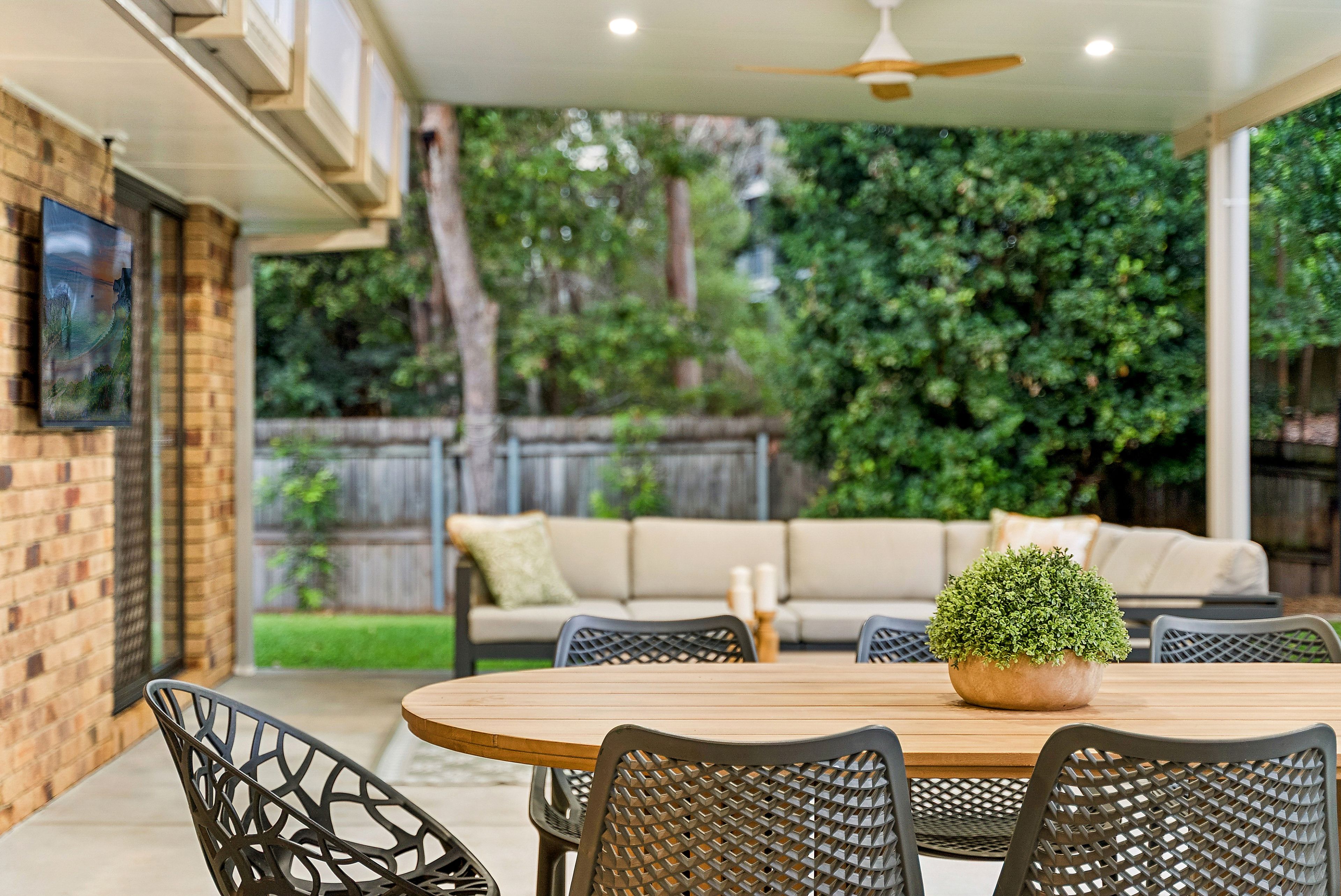 3 Leatherwood Drive, Arana Hills, QLD 4054