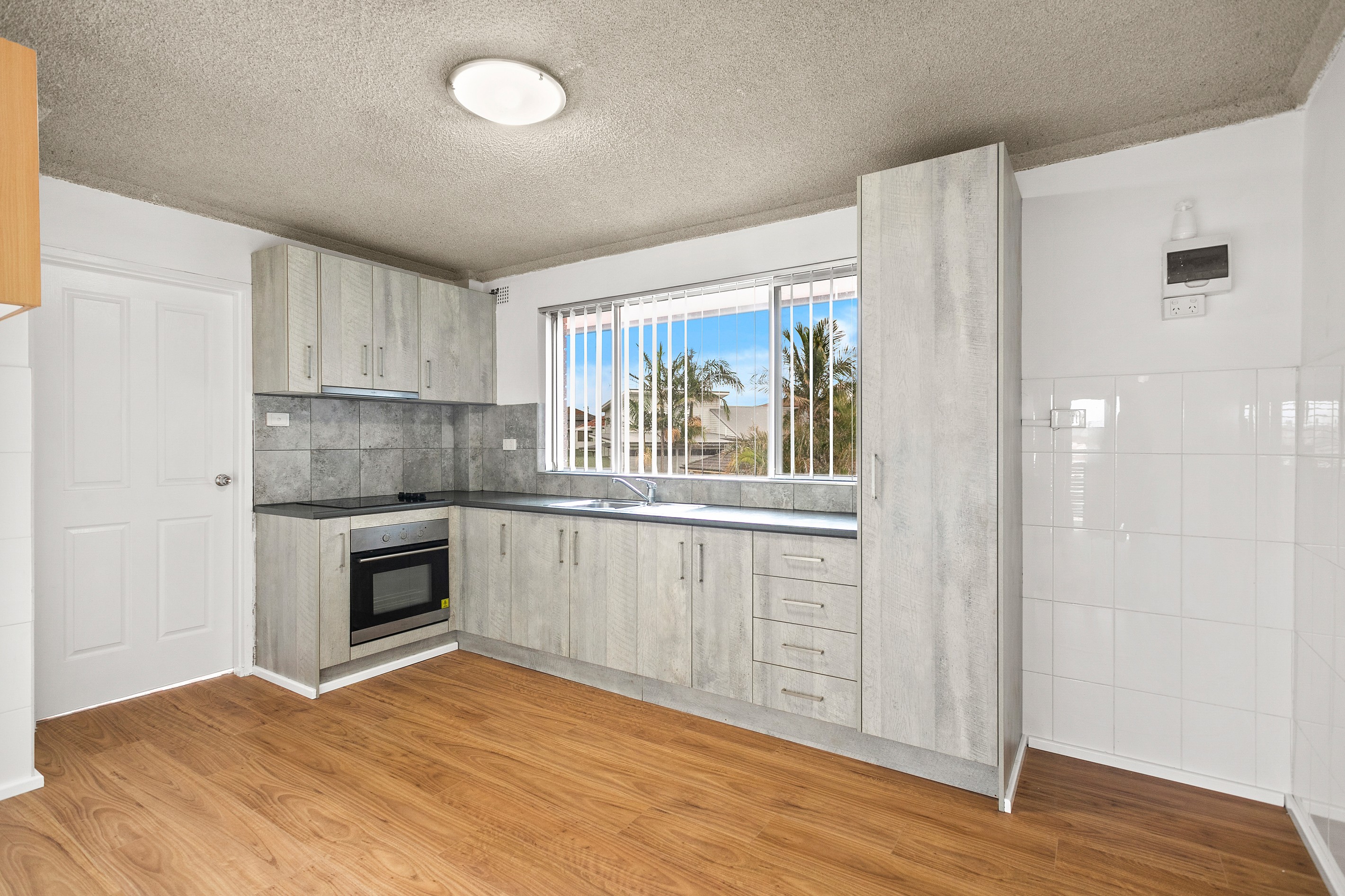 4/6 Kemblawarra Road, Warrawong, NSW 2502