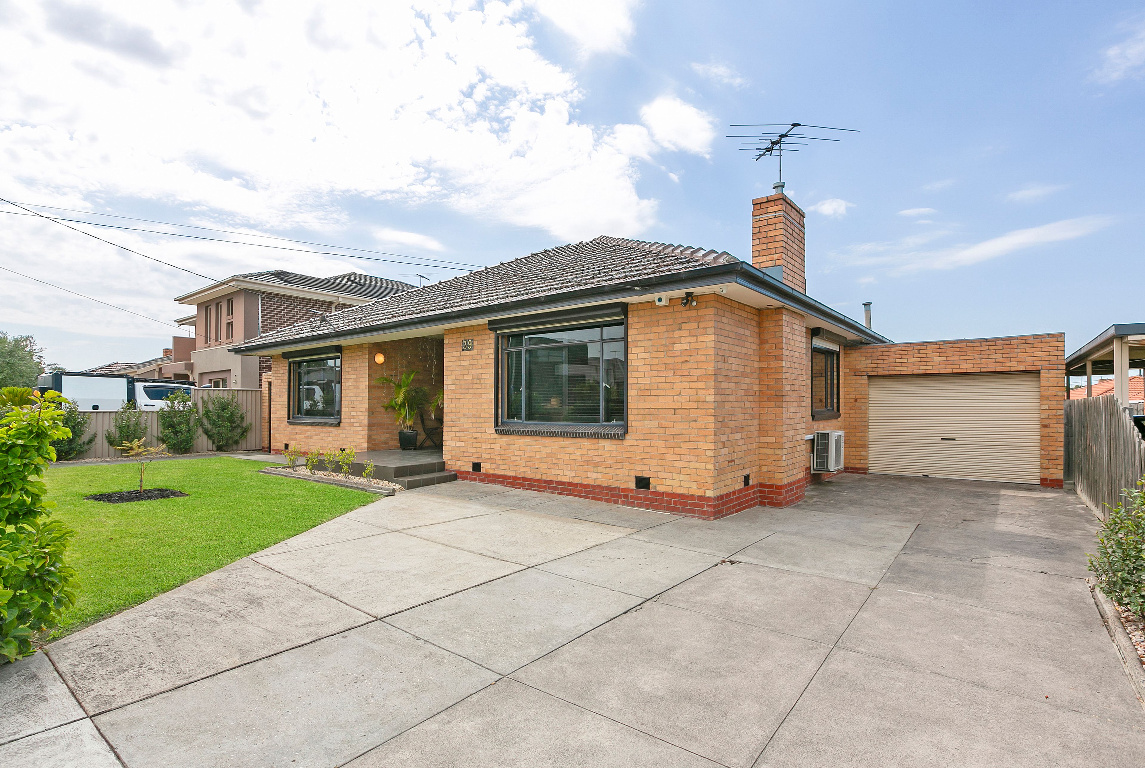 39 Gellibrand Crescent, Reservoir, VIC 3073