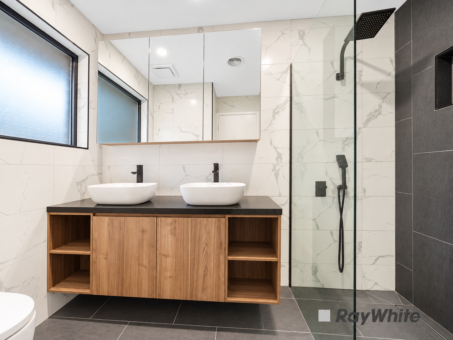 26 Benambra Way — photo 12 of 23