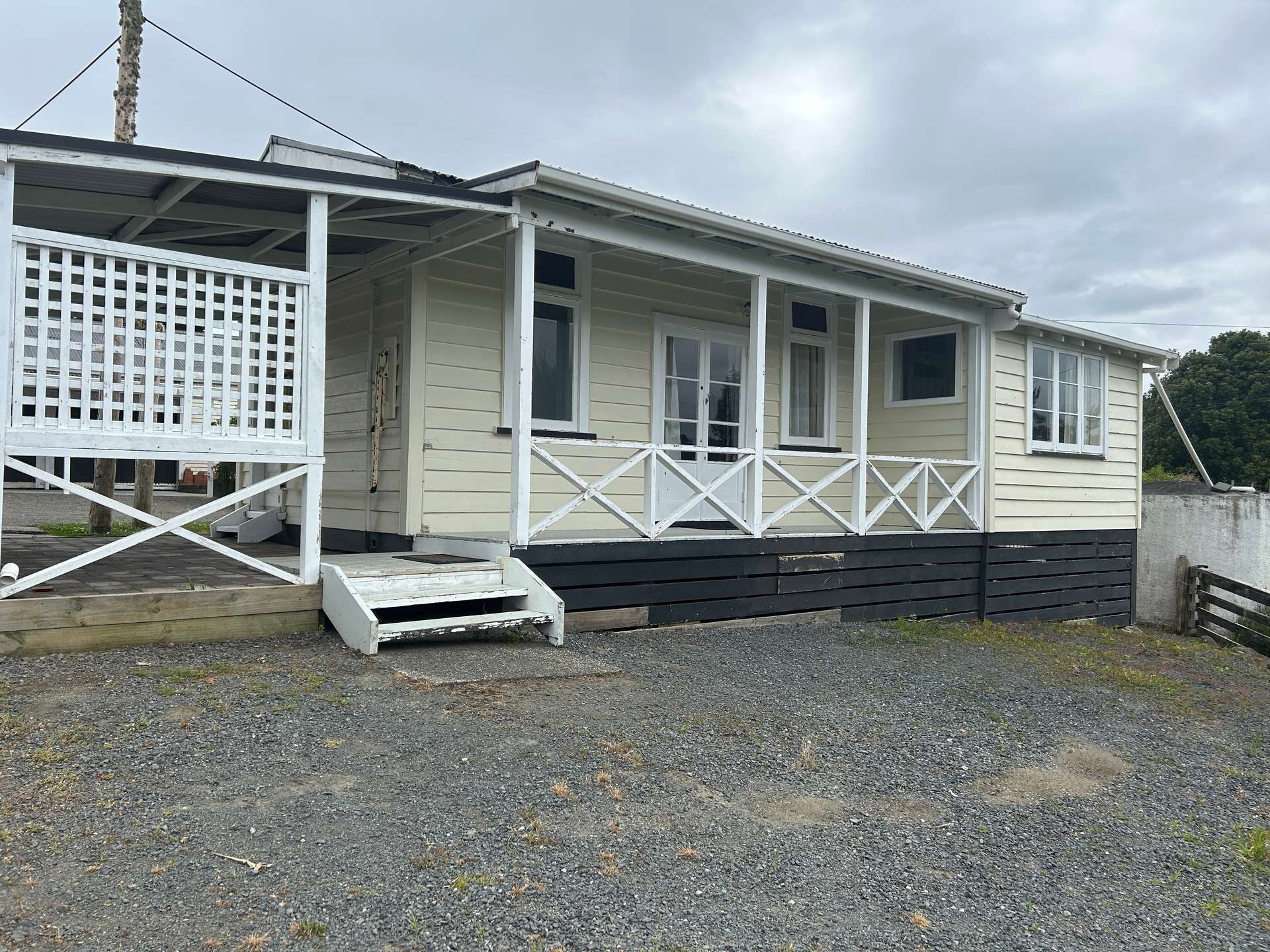 27b Pahi Road photo 1