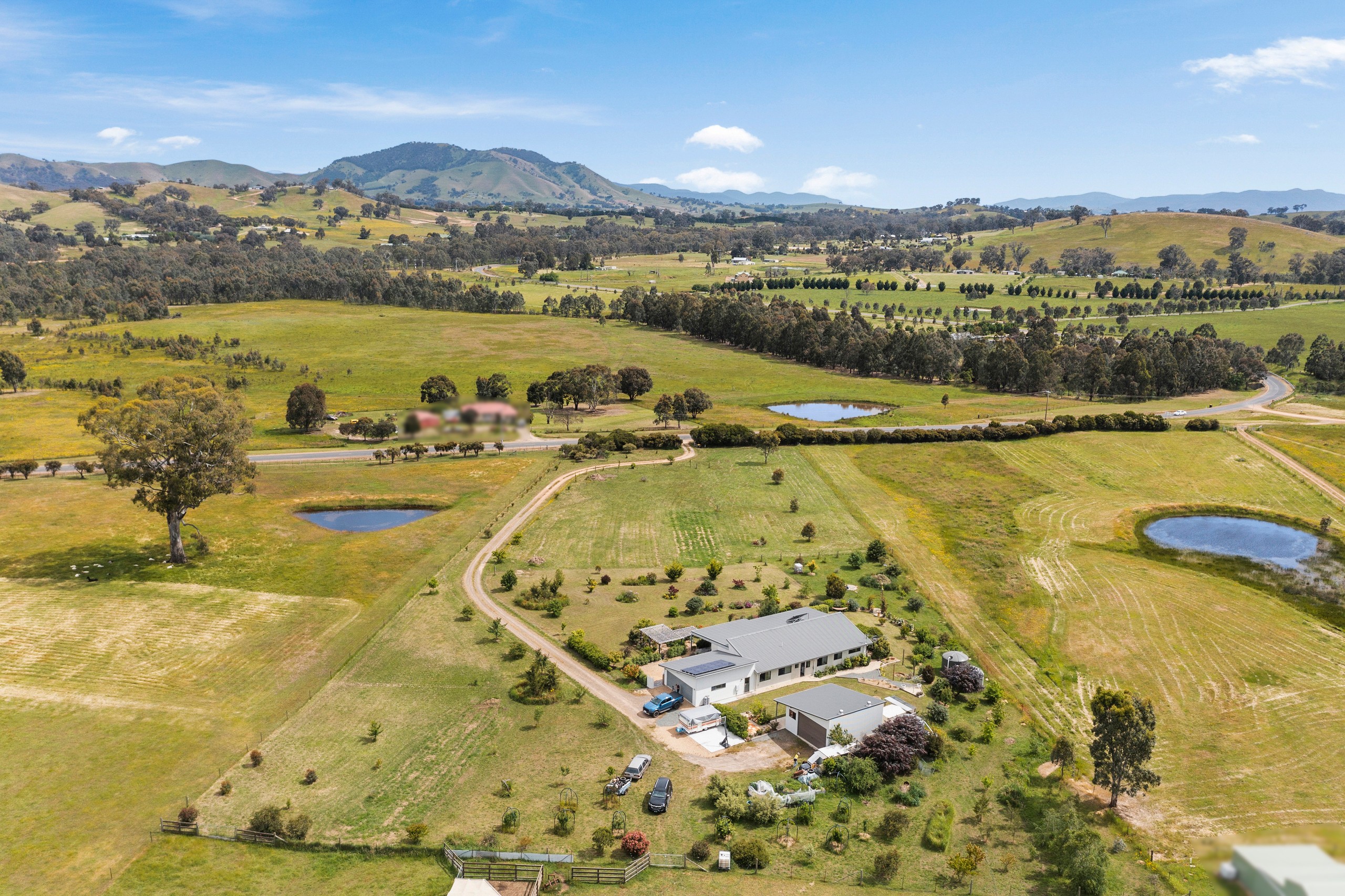 945 Howes Creek Road, Mansfield, VIC 3722