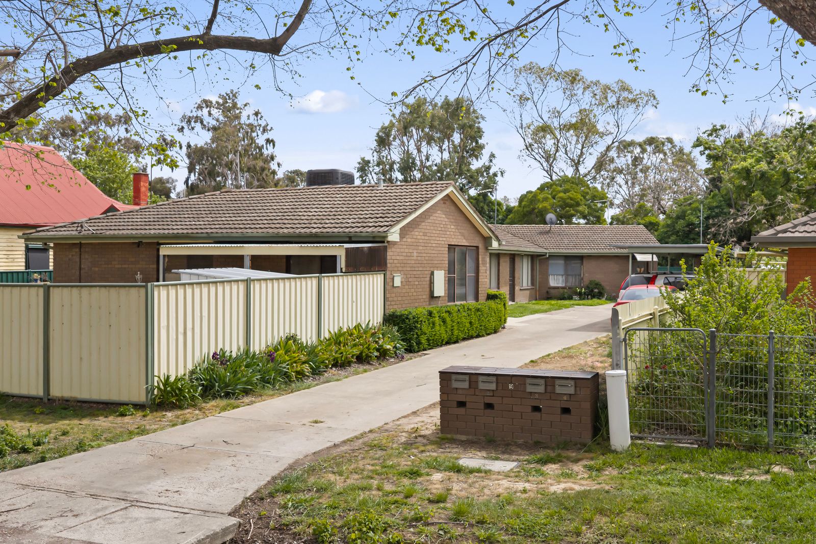2/9 Hannah Street — photo 3 of 14
