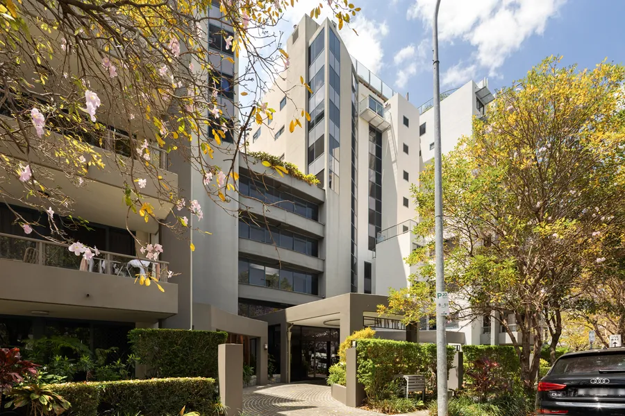 809/21 Patrick Lane, Toowong