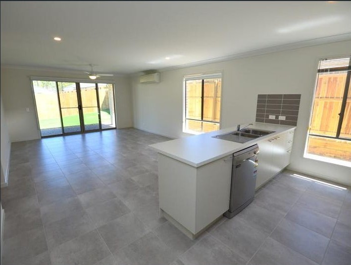 8 Norton Sands Drive, Redbank Plains, QLD 4301