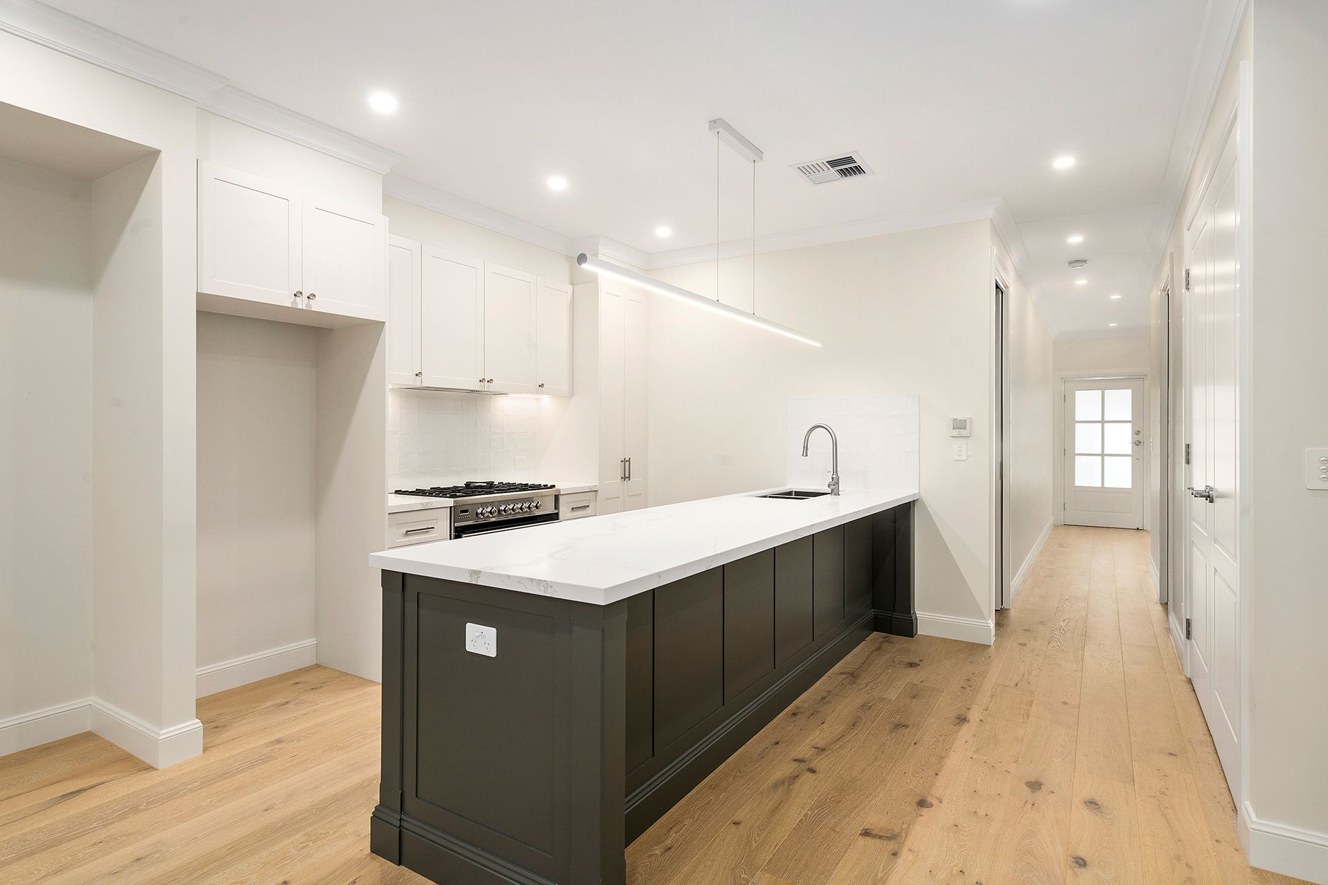 21/17-19 Suttor Road — photo 3 of 8