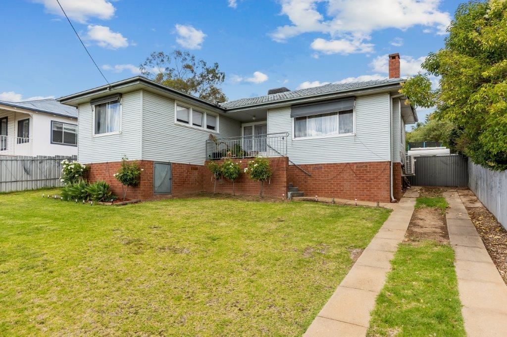 46 Commins Street, Junee NSW 2663