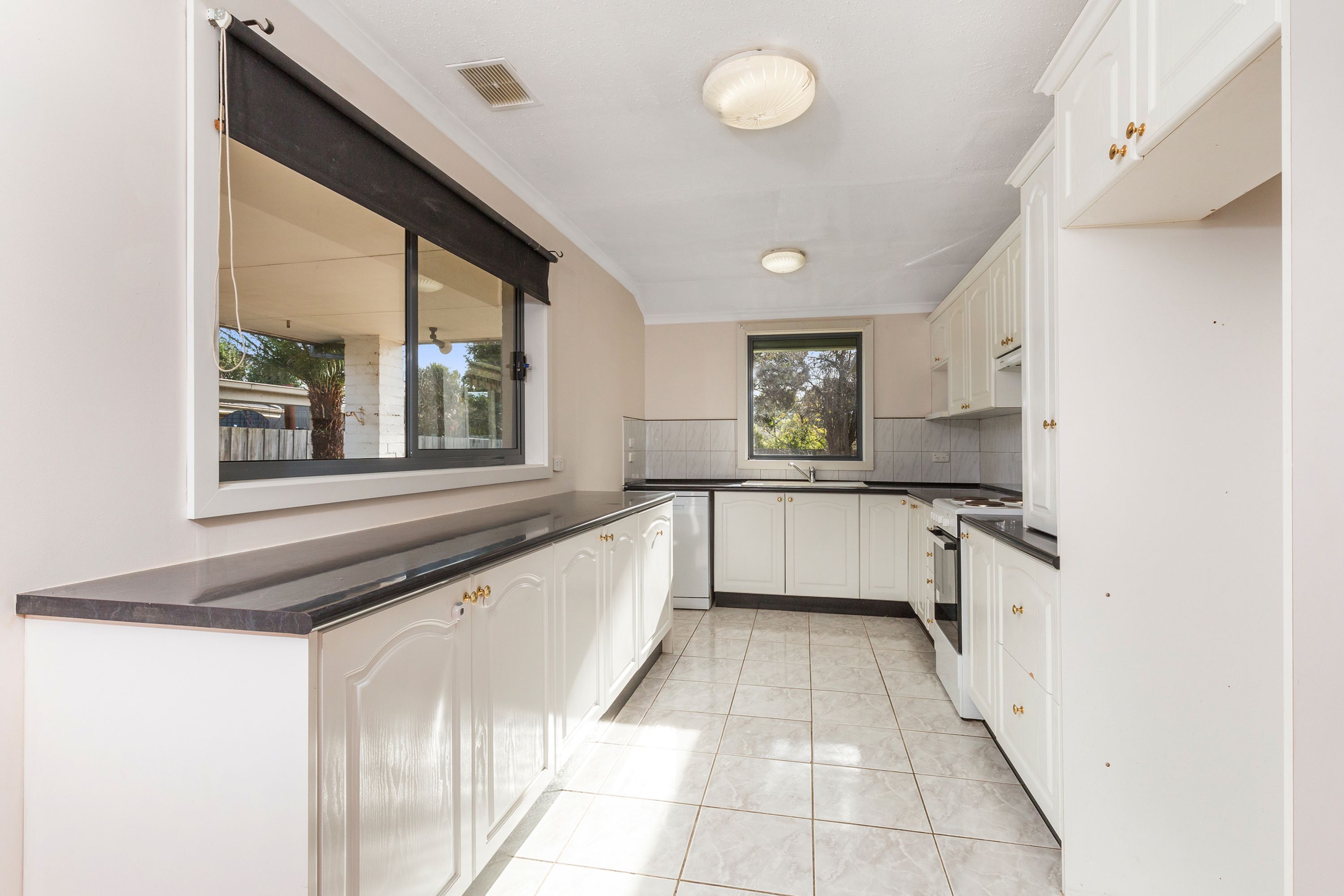 15 Narong Crescent, Knoxfield, VIC 3180