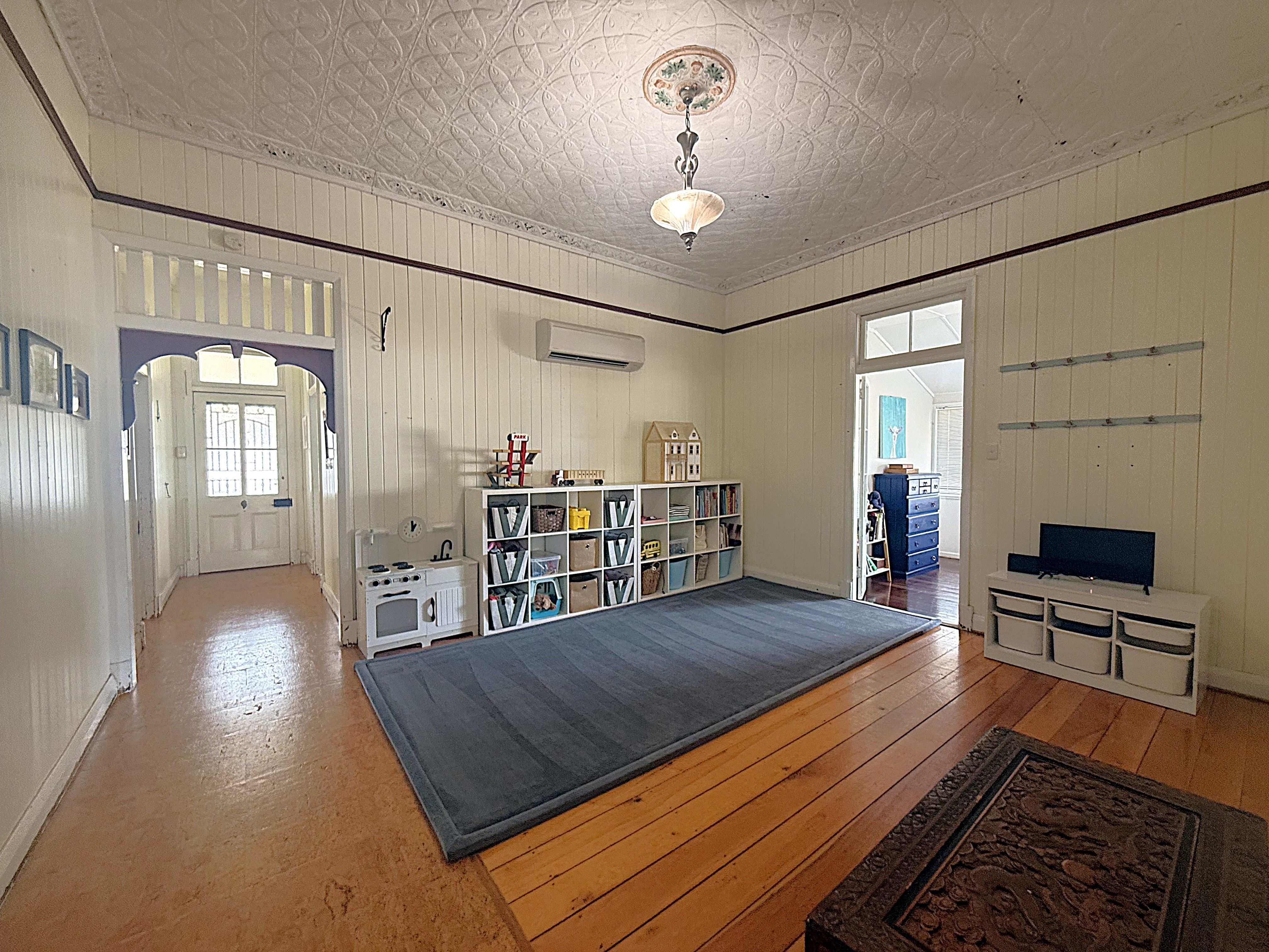 149 Galah Street — photo 11 of 28
