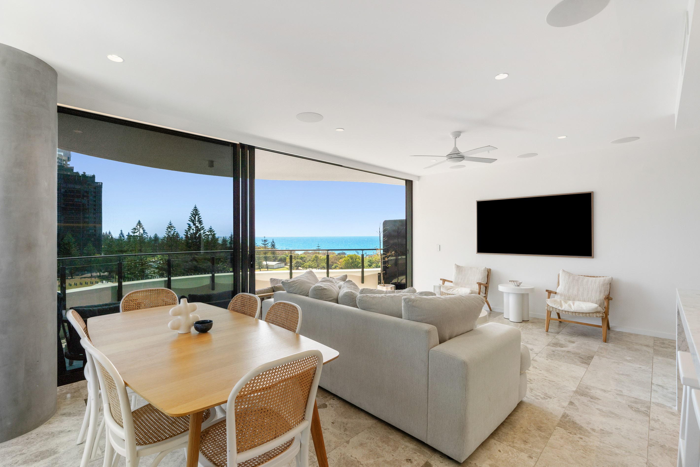 602/4-6 Alexandra Avenue, Mermaid Beach, QLD 4218