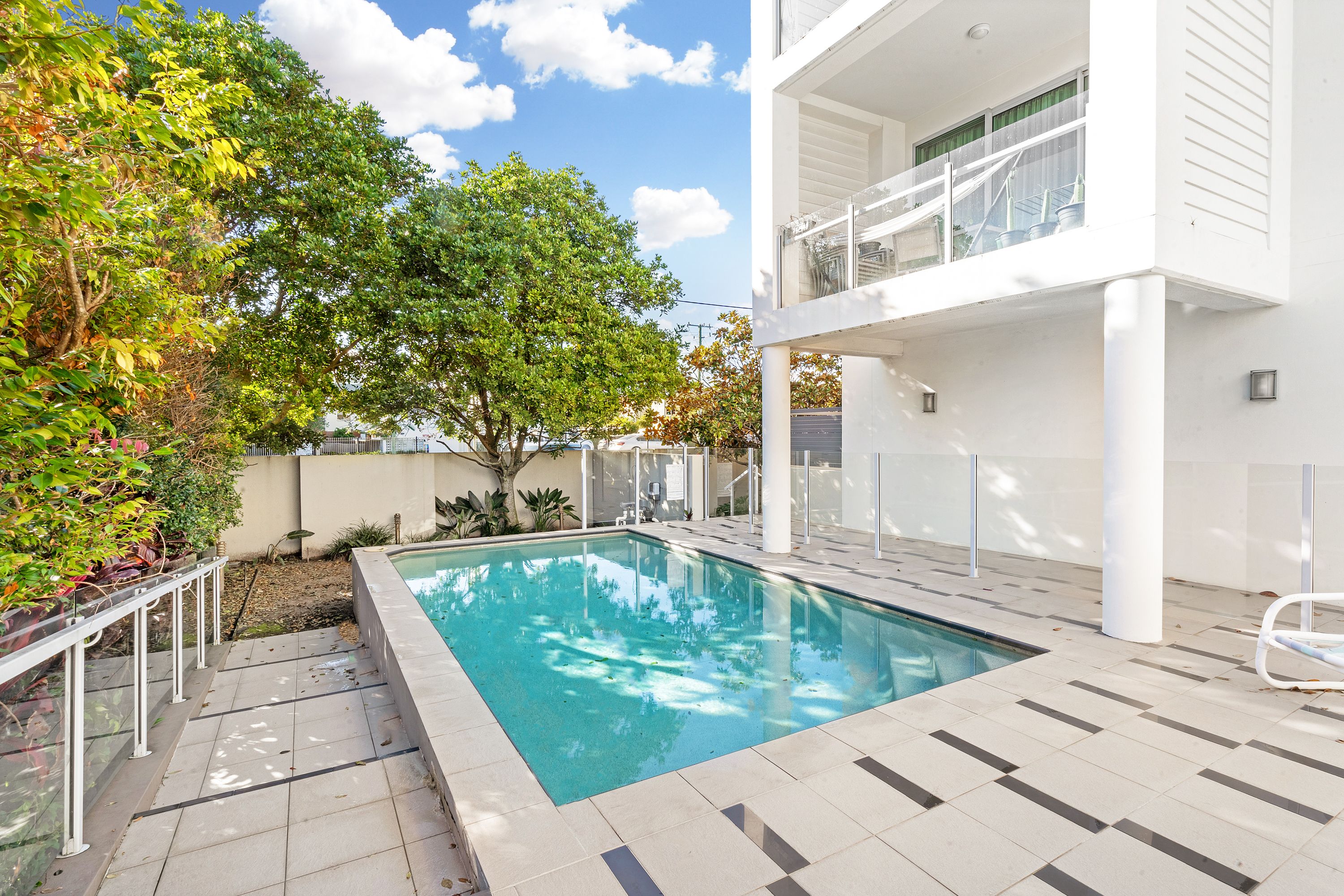1/2304 Gold Coast Highway, Mermaid Beach, QLD 4218