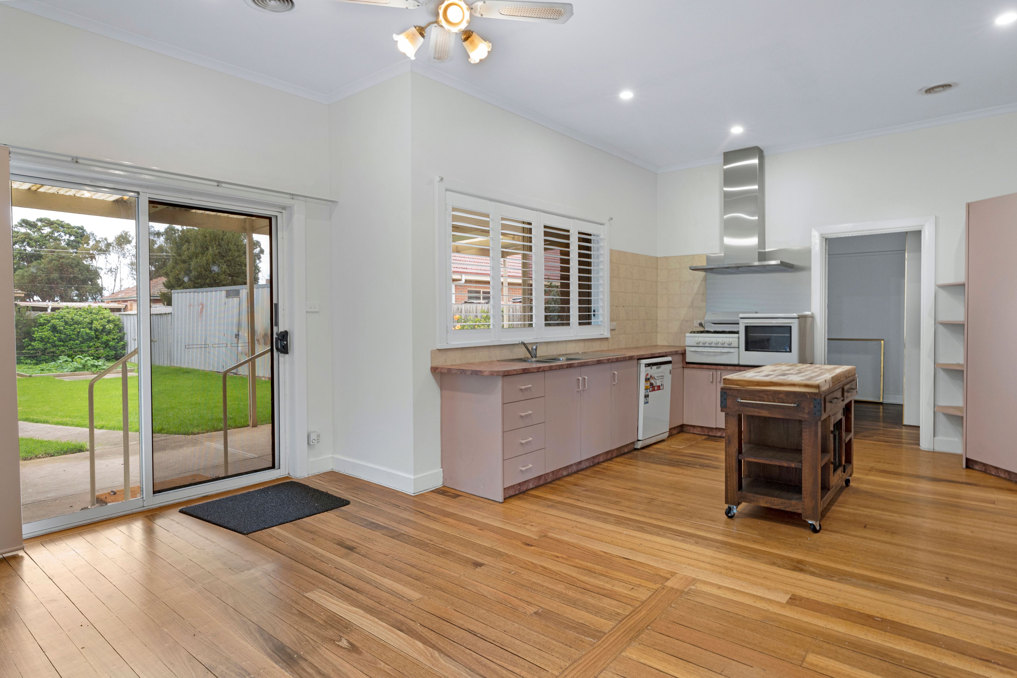 15 Carter Crescent, Werribee, VIC 3030