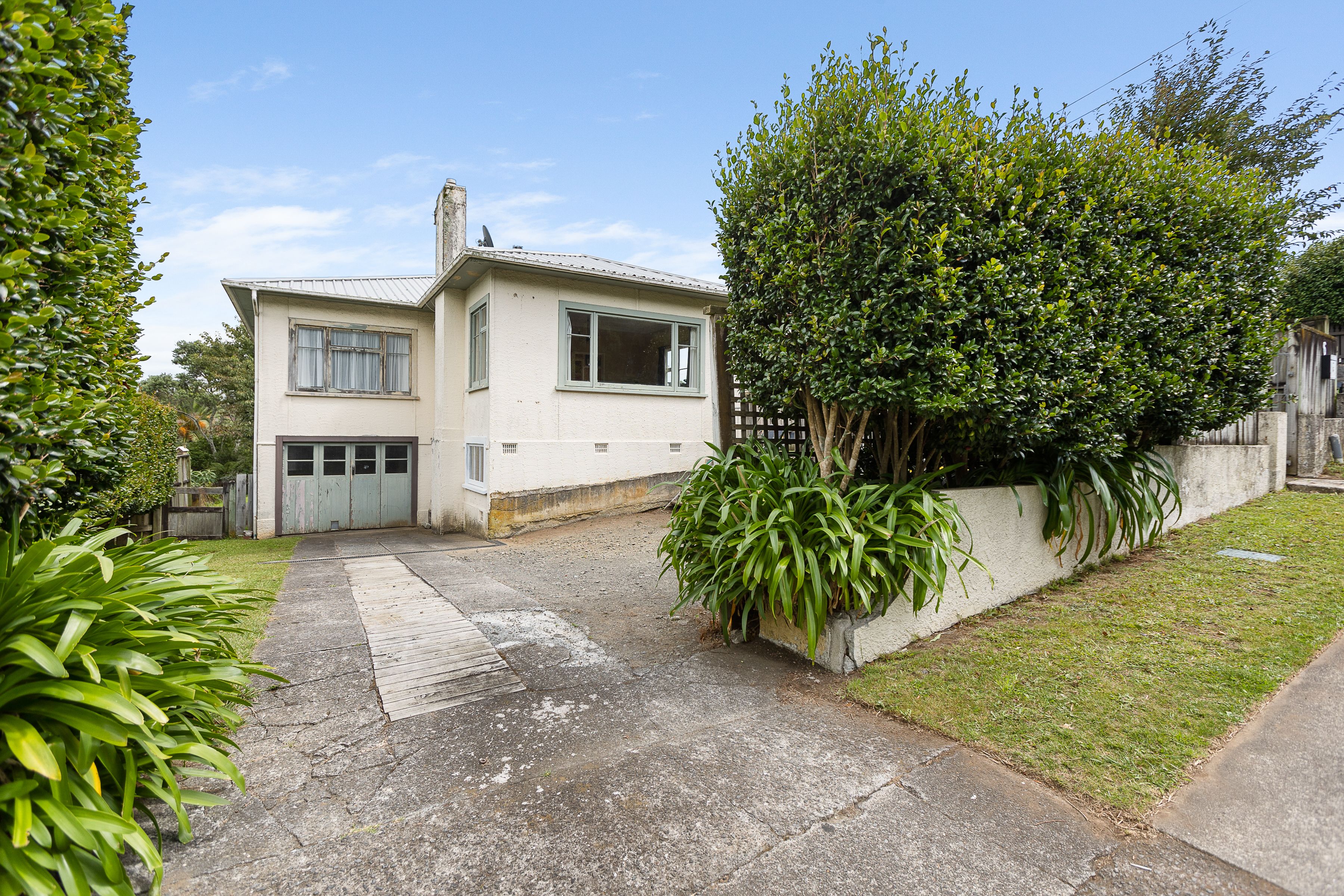6 Awanui Street, Merrilands, New Plymouth District 4312 House for